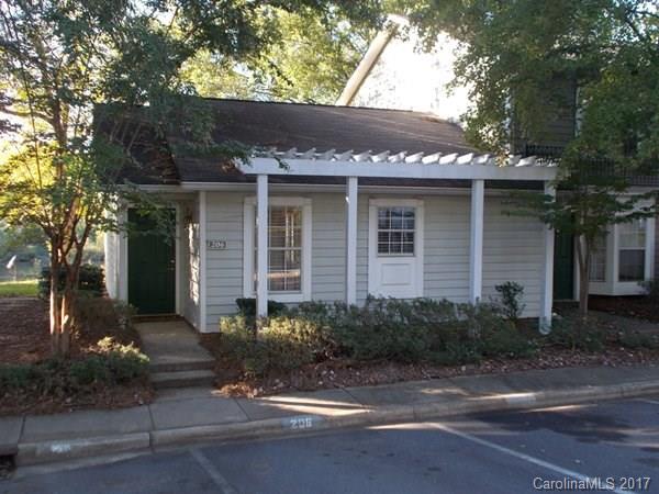 Manor Lake - Residential