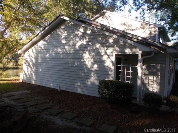 Manor Lake - Residential