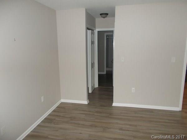 Manor Lake - Residential