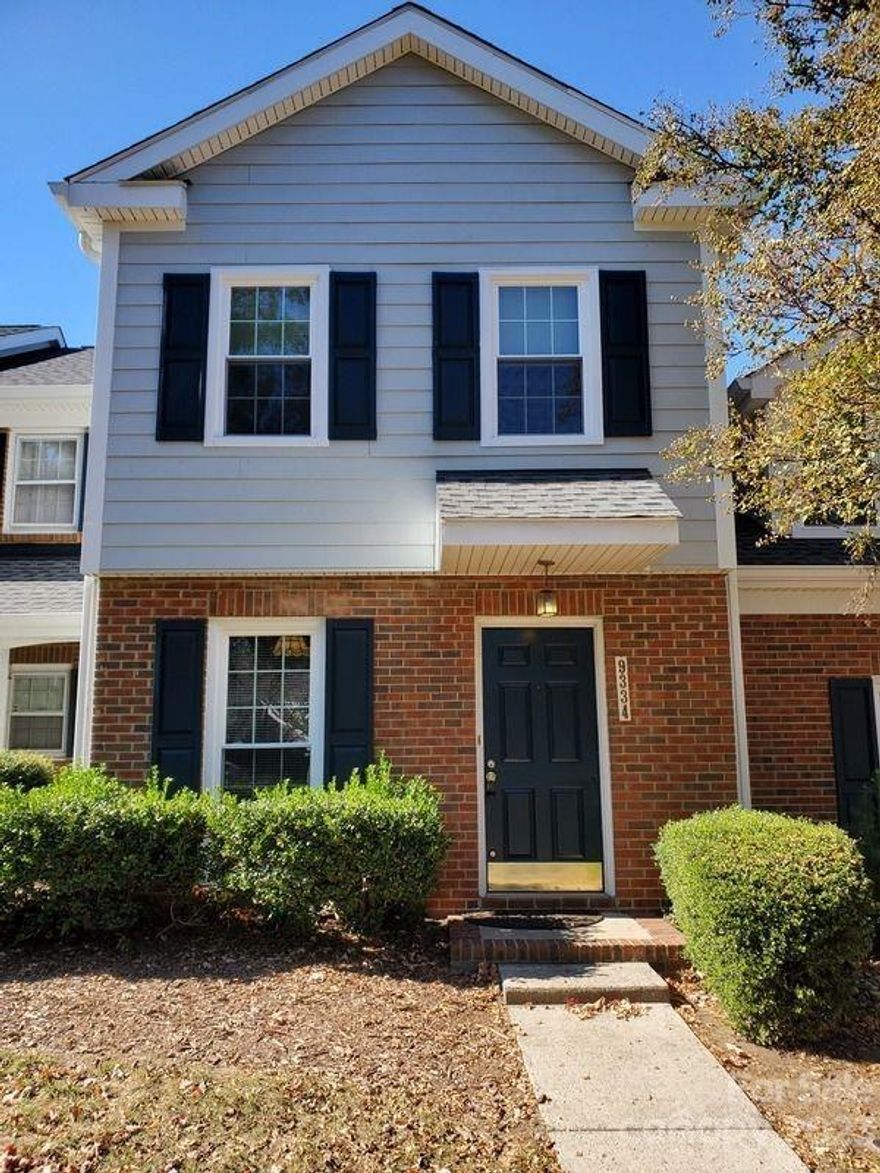 Welcome to 9334 Kings Falls Dr in the heart of Charlotte, NC 28210! This charming townhouse offers 2 bedrooms and 2.5 bathrooms with a cozy fireplace, providing a warm and inviting atmosphere. Boasting 1,050 square feet of living space, this home is both comfortable and convenient. The master bedroom comes complete with a private bath and a spacious walk-in closet for your convenience. Enjoy your morning coffee or host outdoor gatherings on the lovely patio area. You'll find ample storage throughout the property to keep your belongings organized. With its great location, this townhouse is the perfect place to call home. Don't miss the opportunity to make it yours!
