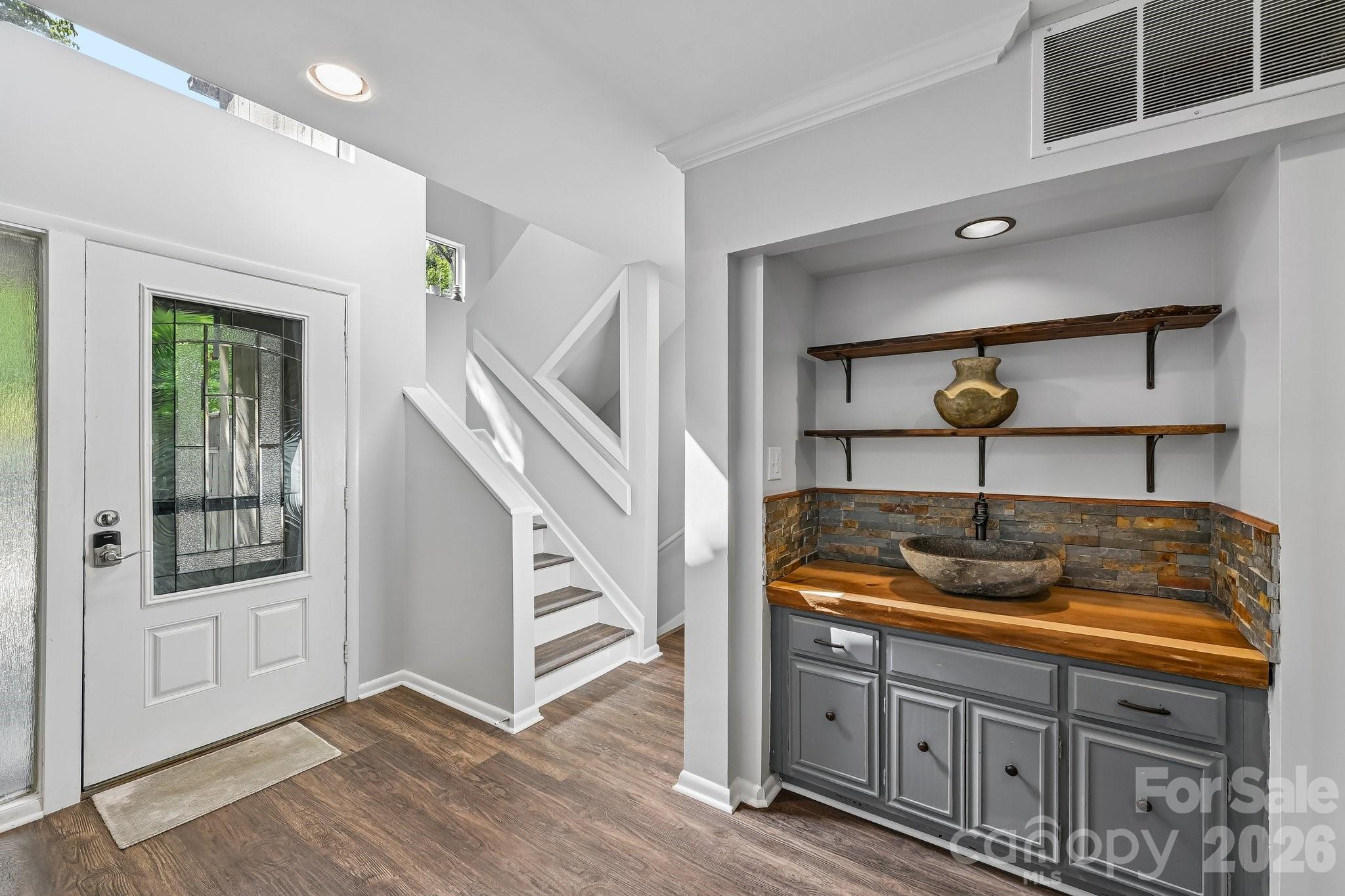 125 Pine Grove Circle