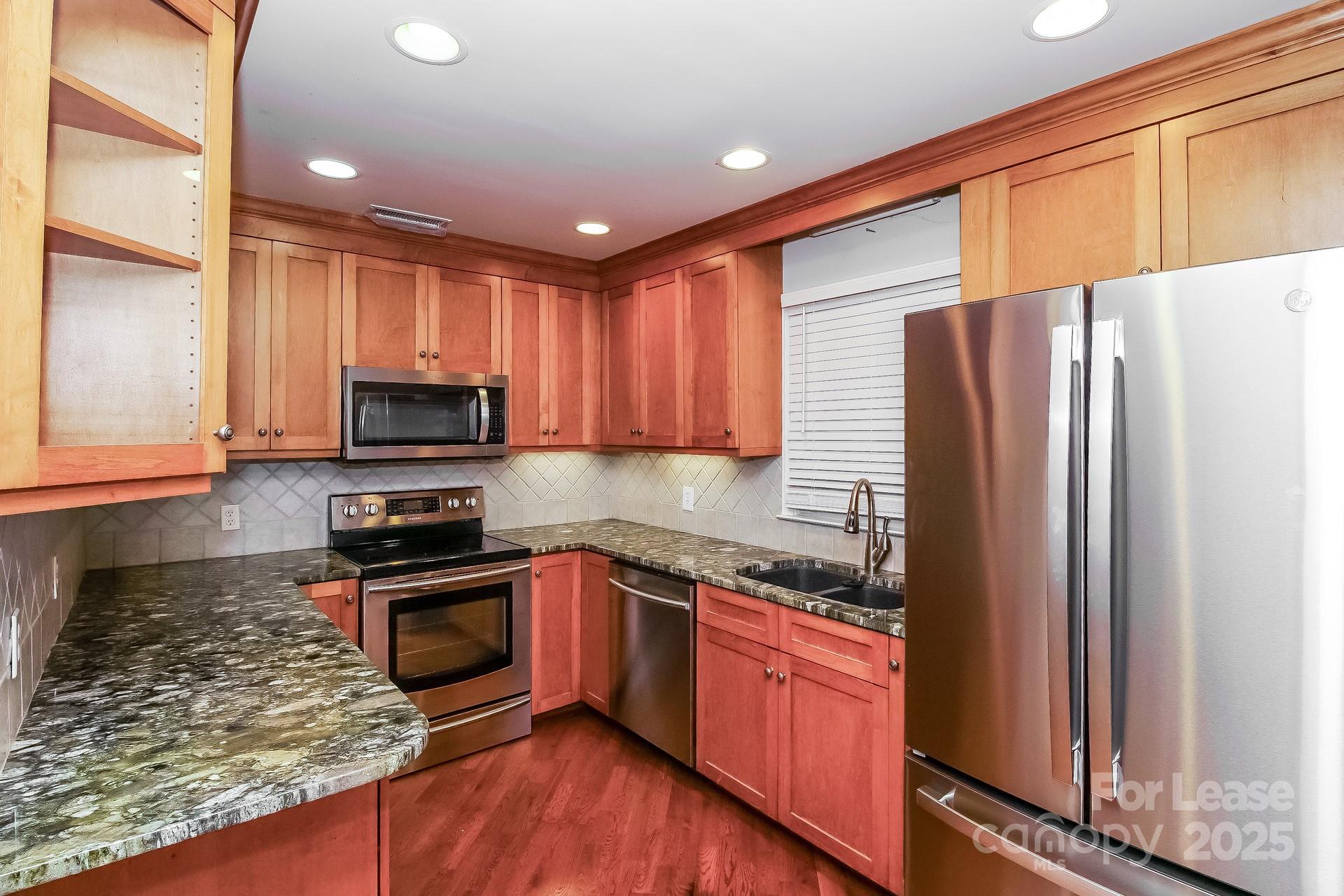 Nixon Heights - Residential Lease