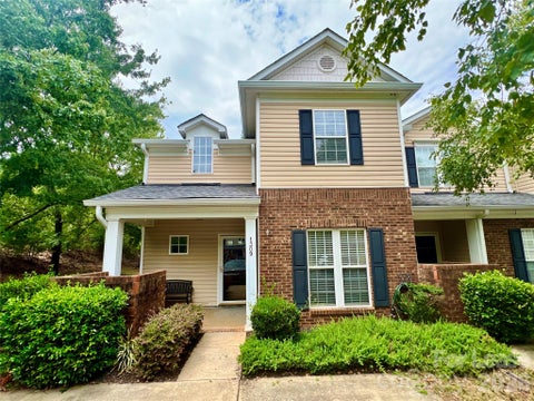 Photo of 1309 Anthem Court, Charlotte, NC 28205 (MLS # 4421207)