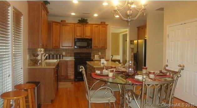 Autumn Cove At Lake Wylie - Residential