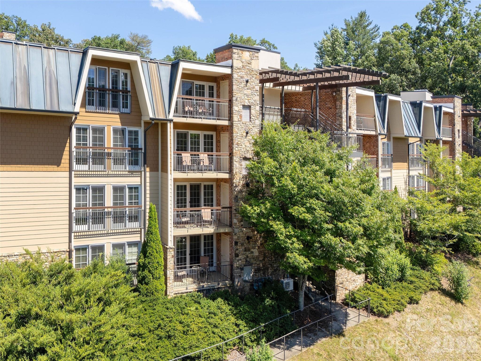 208 Bowling Park Road 208