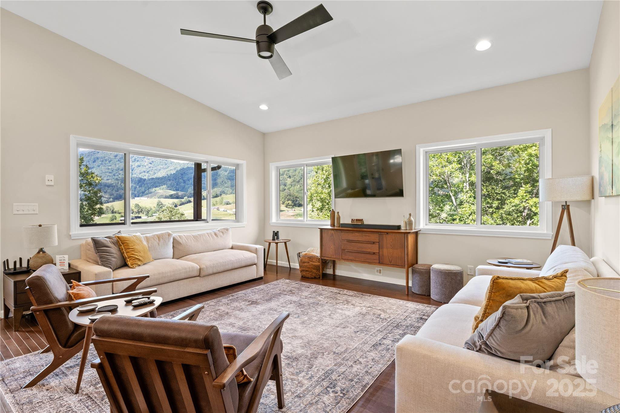 75 N Coyote Springs Farm Road