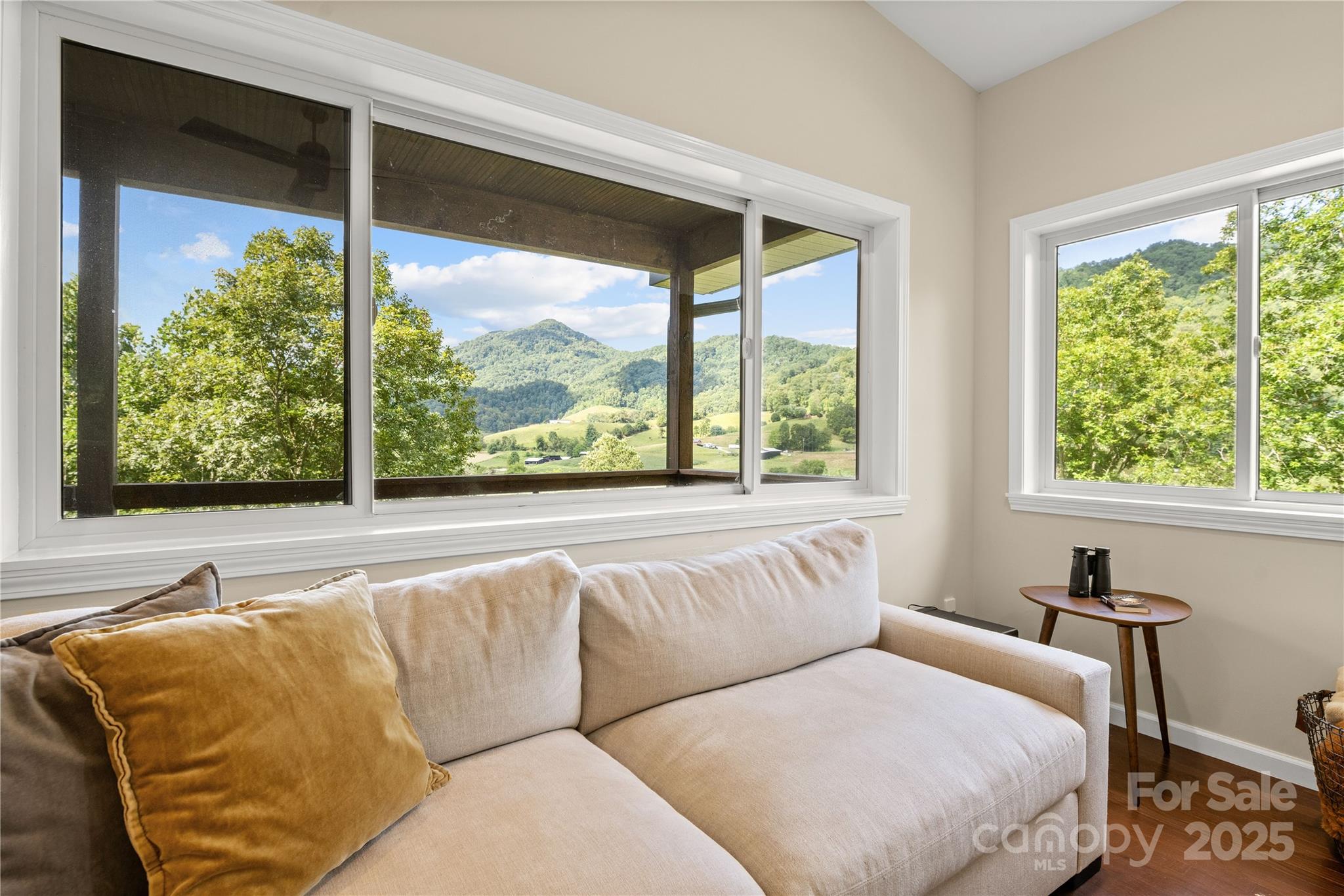 75 N Coyote Springs Farm Road