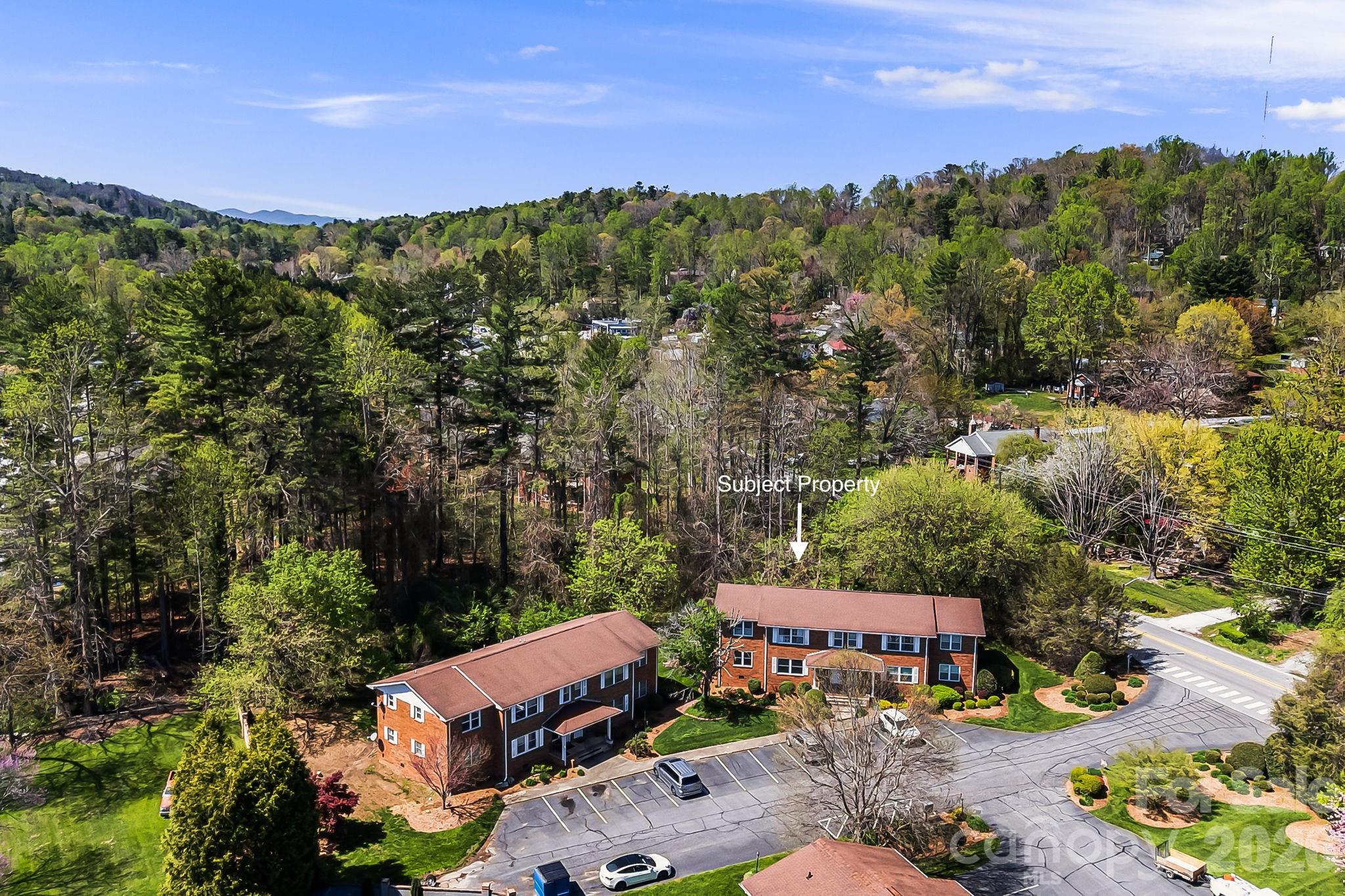 Colonial Manor - Residential