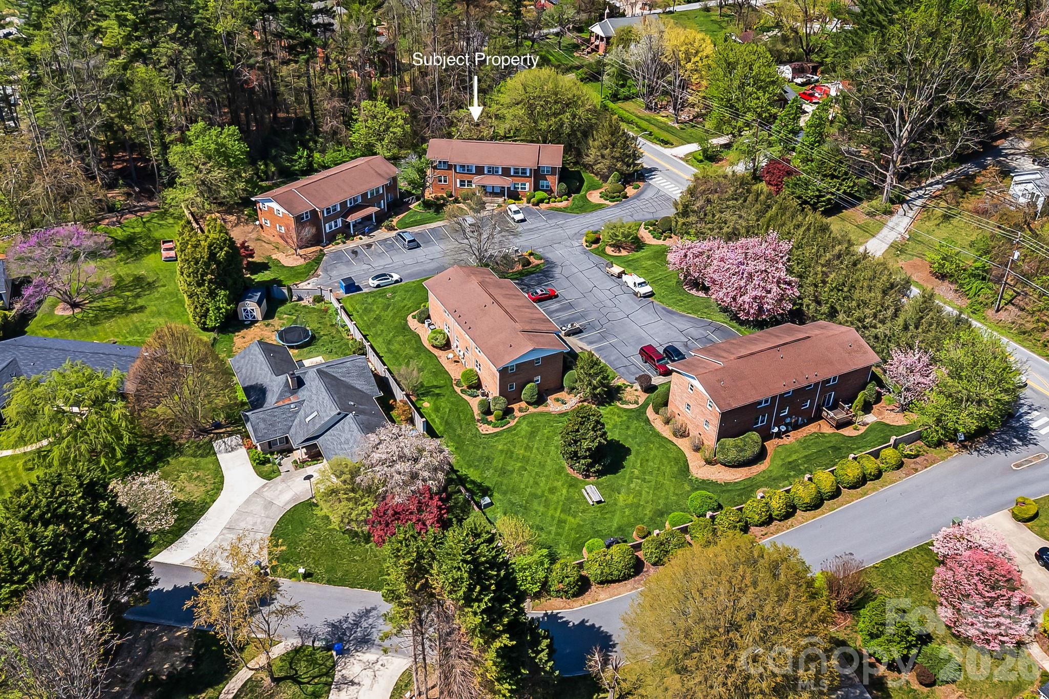 Colonial Manor - Residential