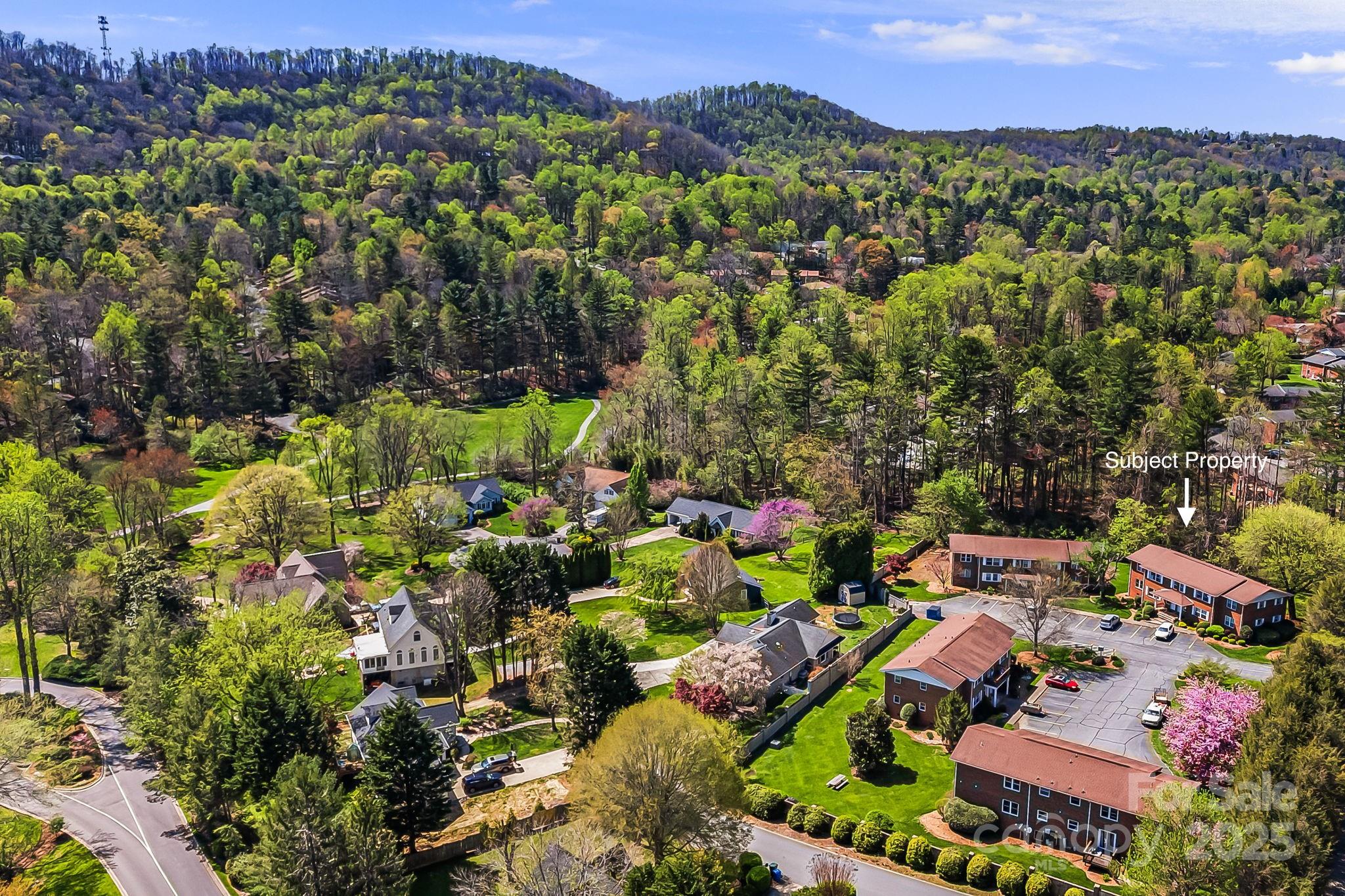 Colonial Manor - Residential