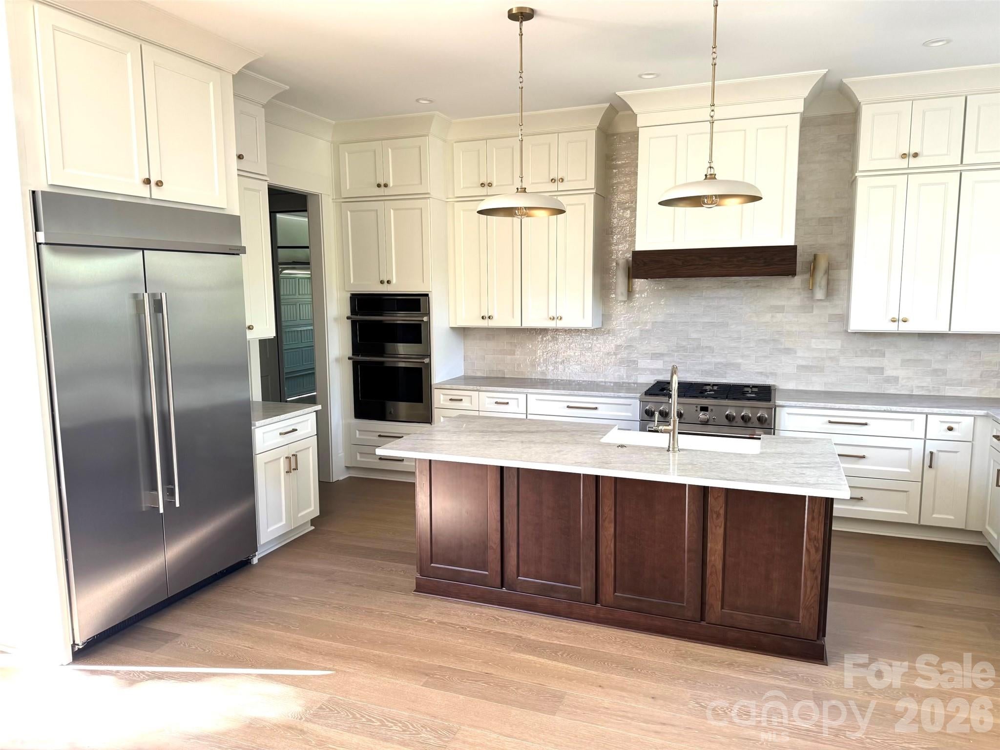 101 N Brackenbury Lane