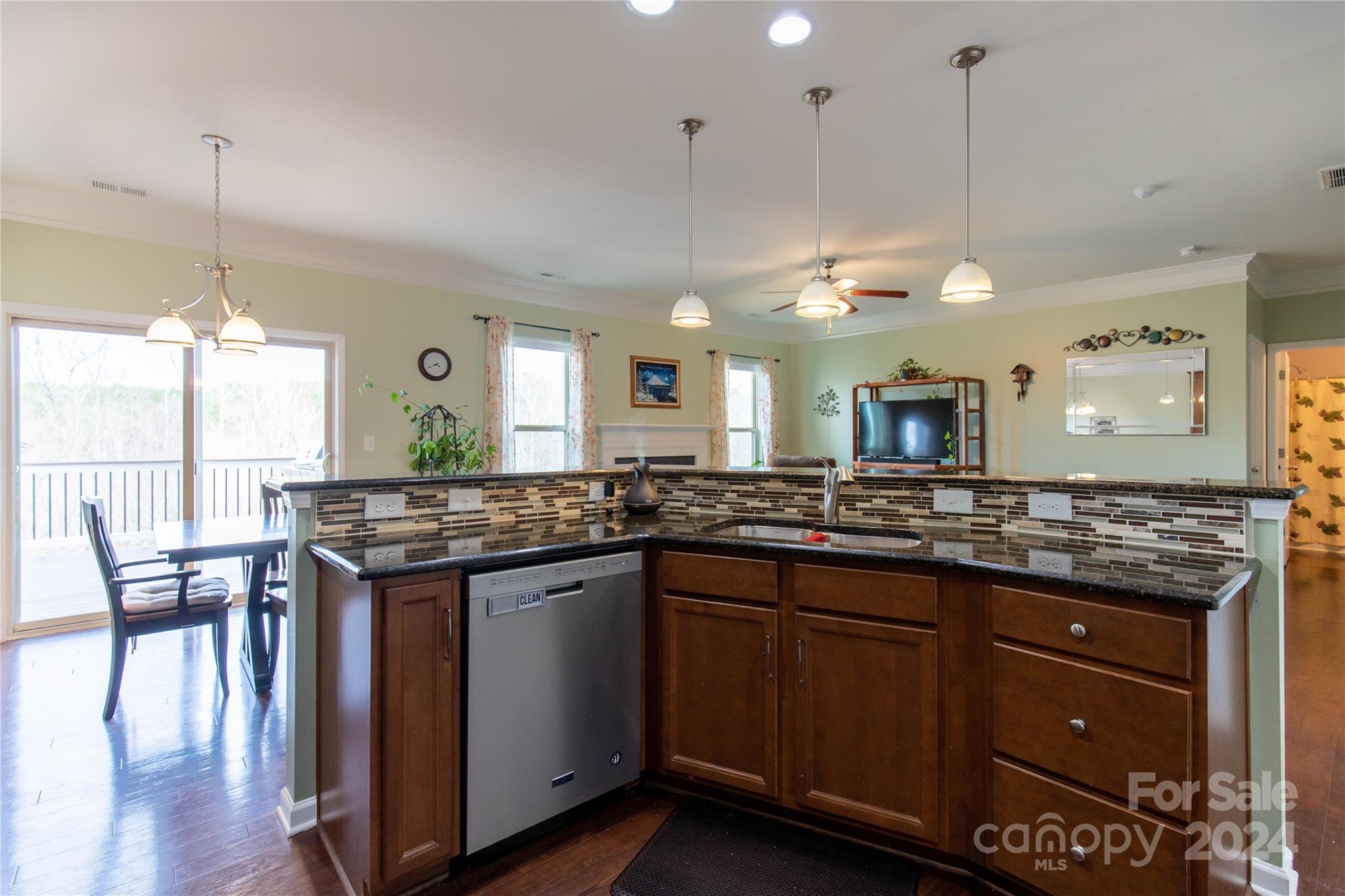 Curtis Pond - Residential