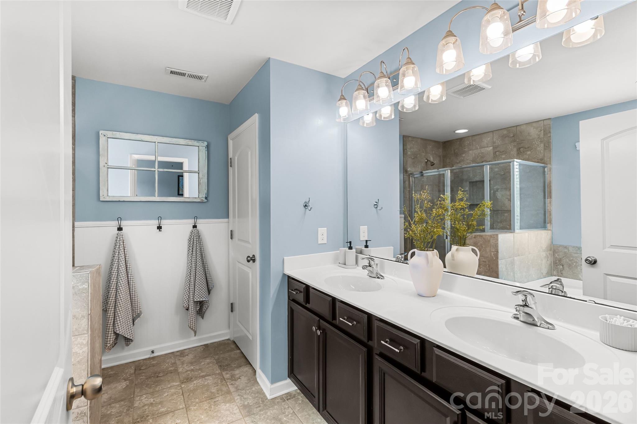 Kings Grove Manor - Residential