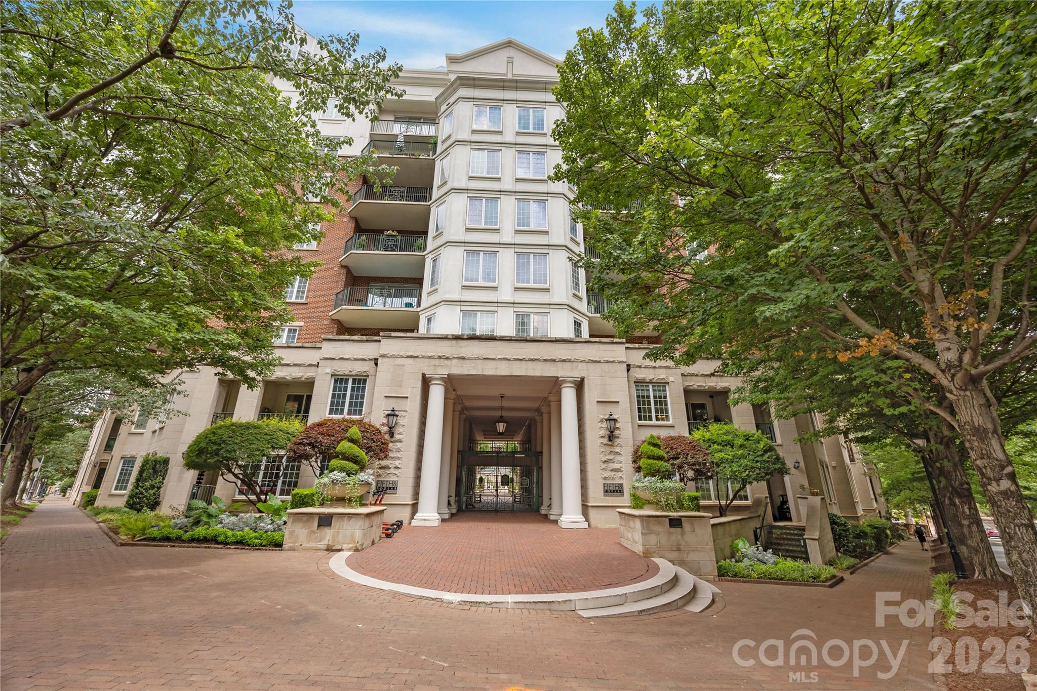 300 W 5th Street 343