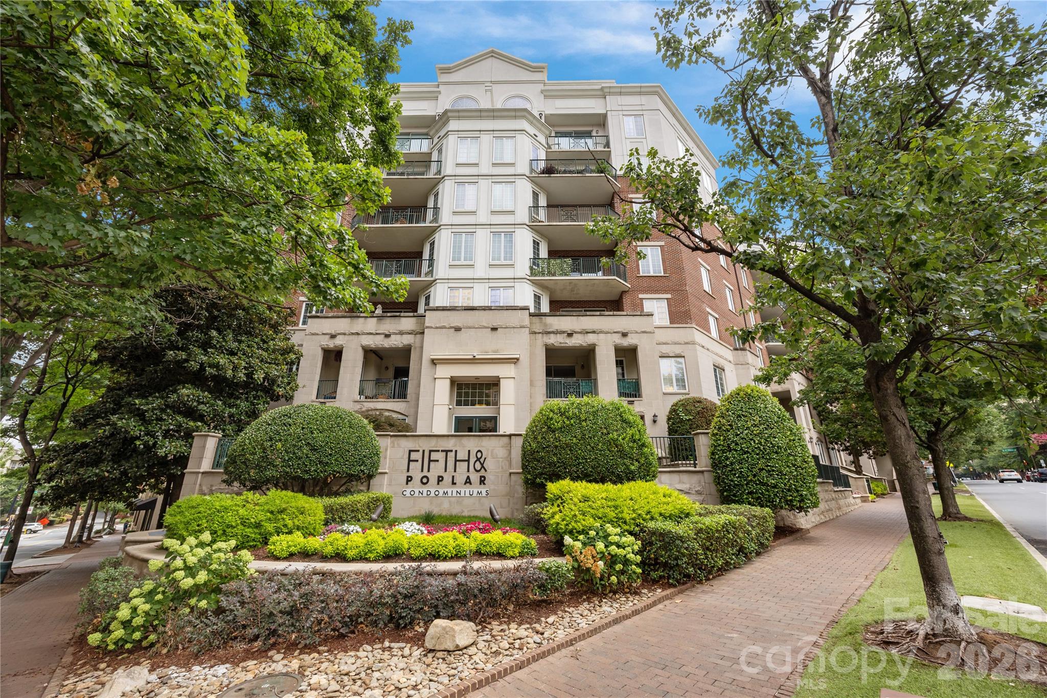 300 W 5th Street 343
