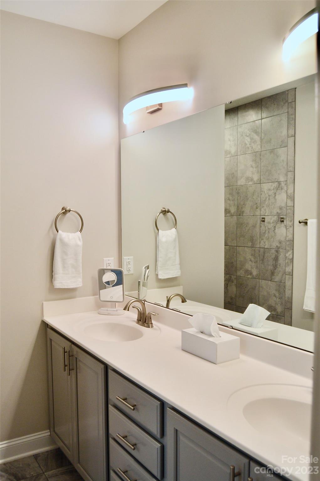 Courtyards on Poplar Tent - Residential