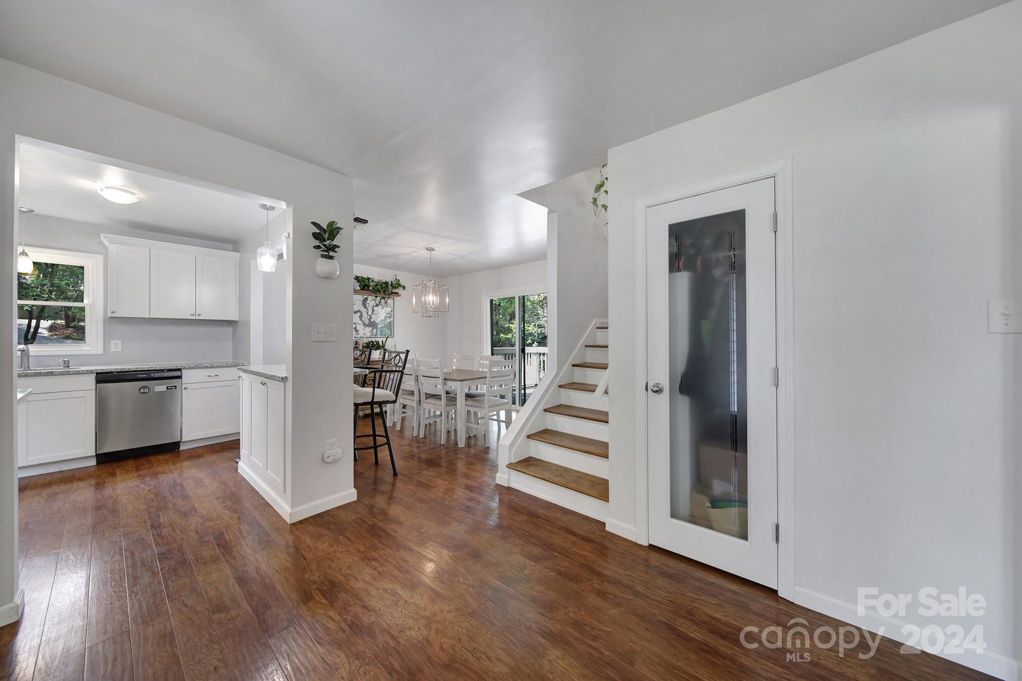 Tega Cay - Residential