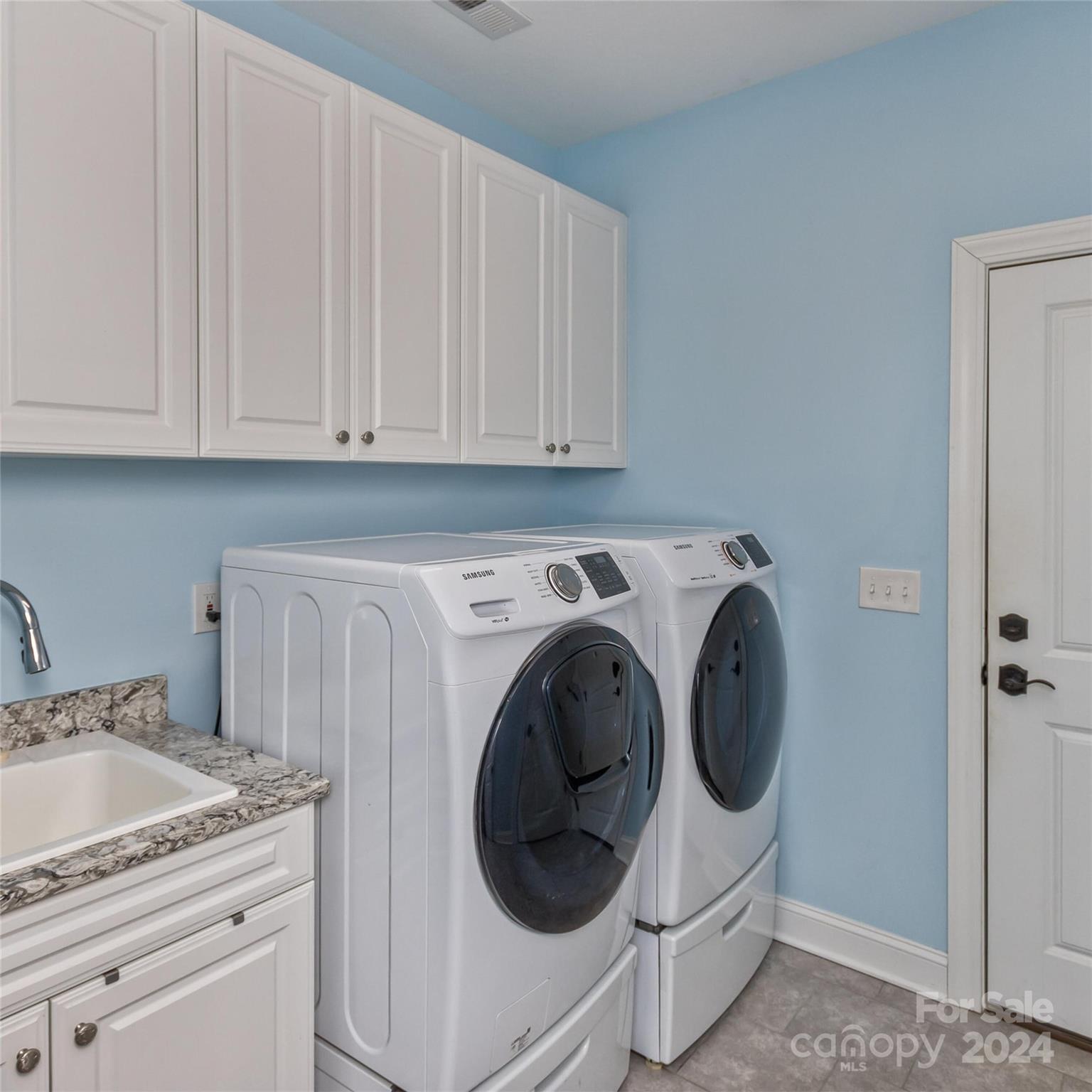 Cummings Cove - Residential