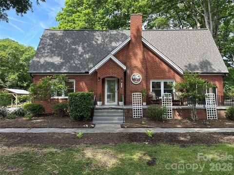 Photo of 1050 Old Charlotte Road, Concord, NC 28027 (MLS # 4377115)