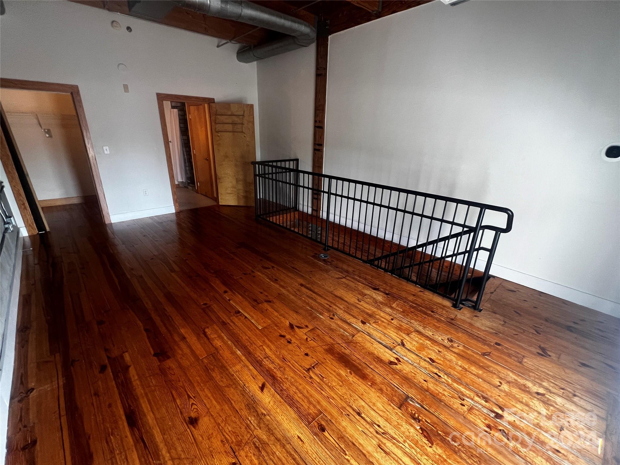 Noda Lofts - Residential Lease