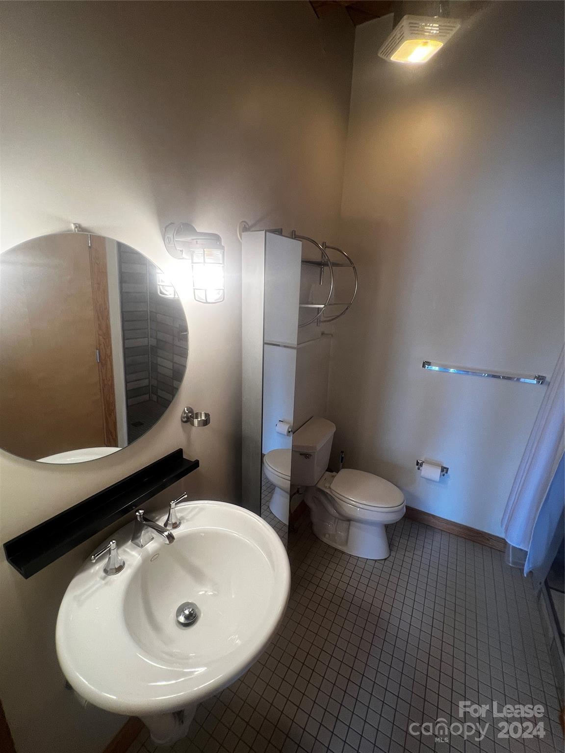 Noda Lofts - Residential Lease