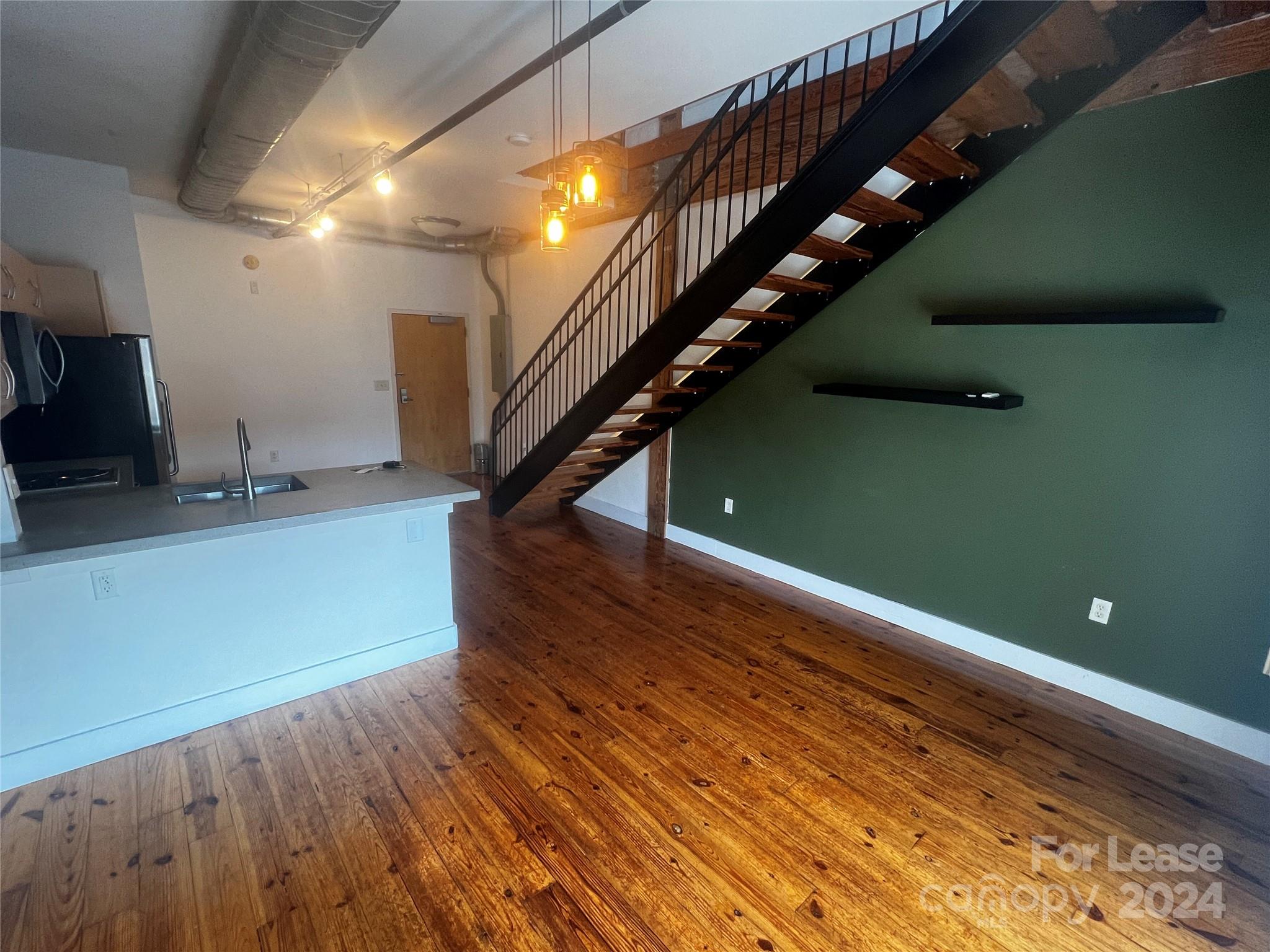 Noda Lofts - Residential Lease