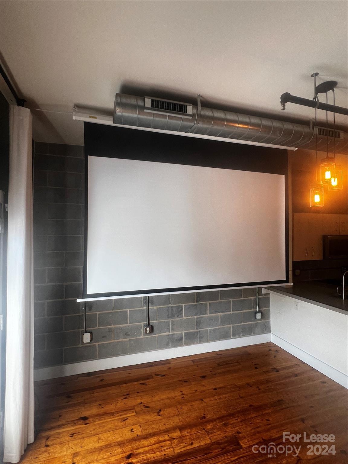 Noda Lofts - Residential Lease