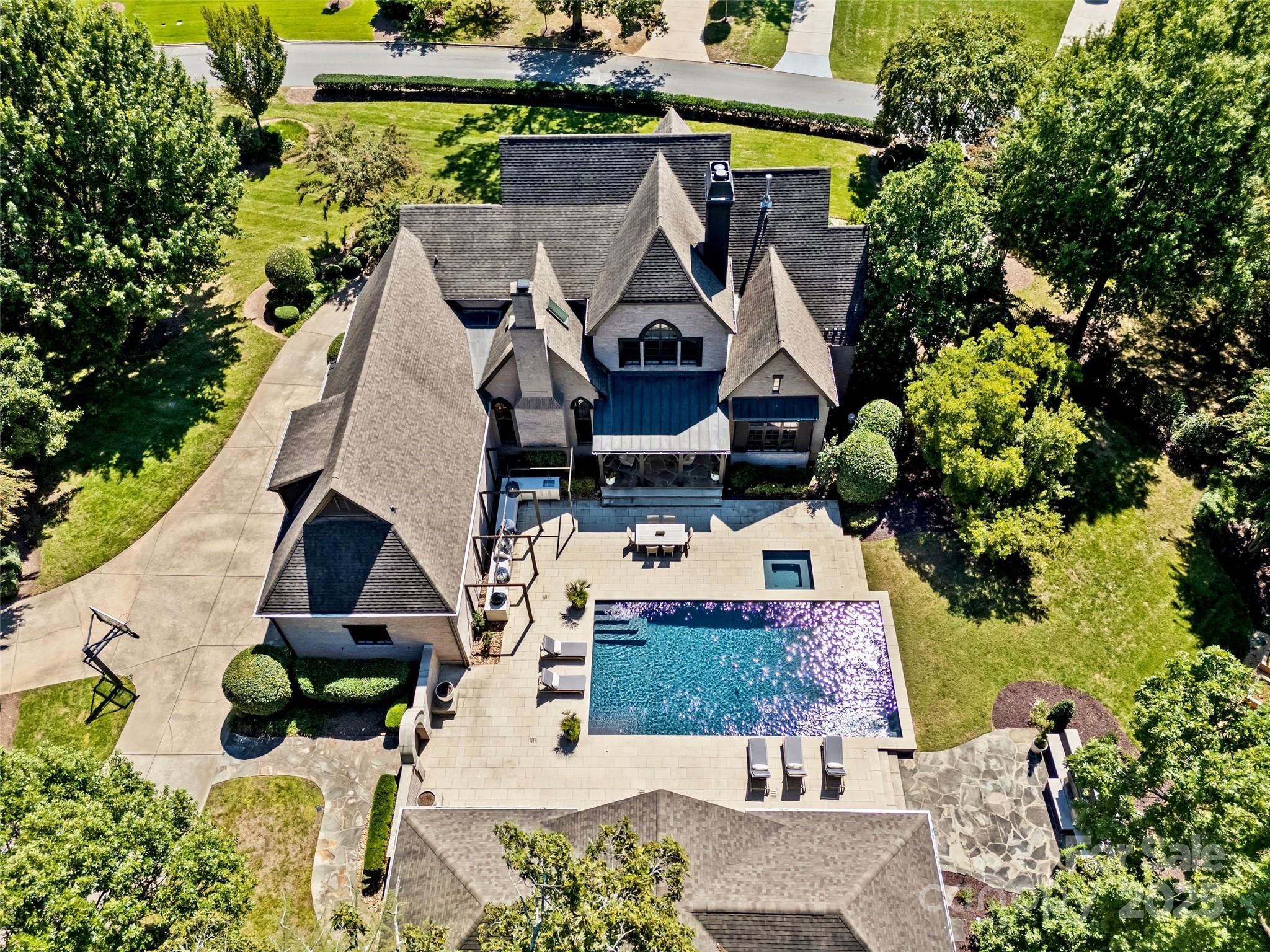2130 Ferncliff Road