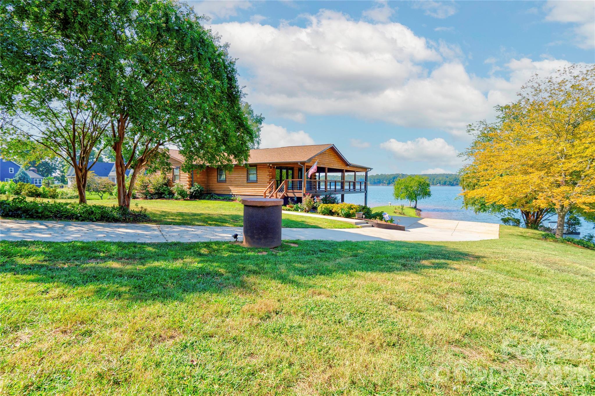 1107 Lake Shore Court