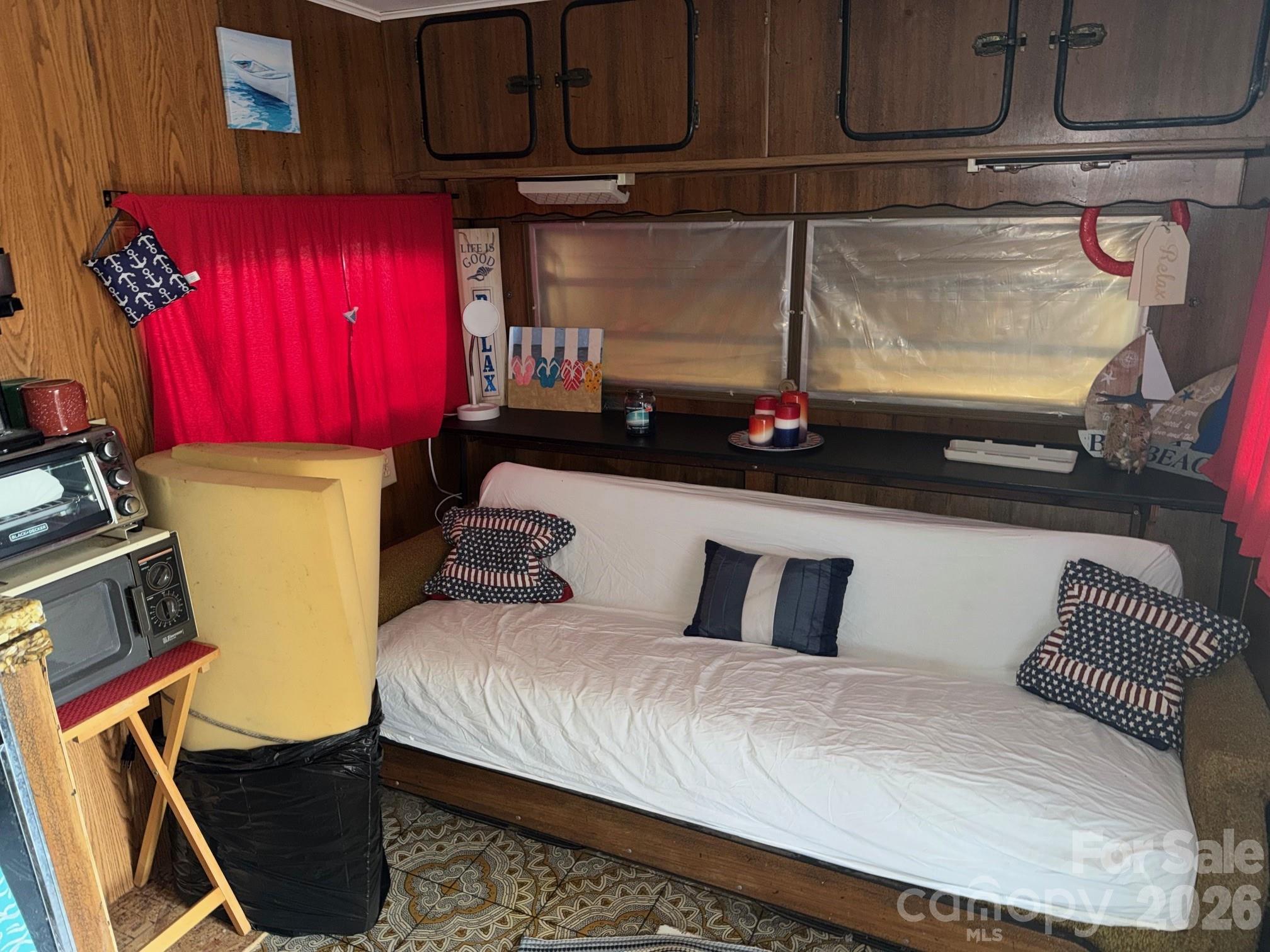 Twin Harbor - Residential