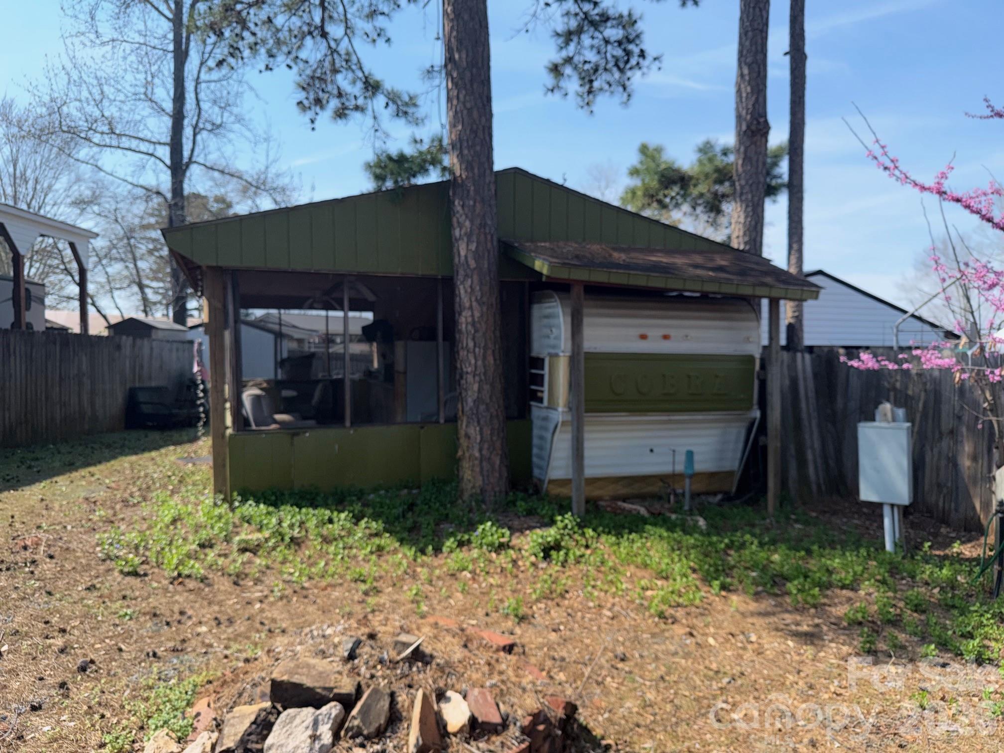 Twin Harbor - Residential