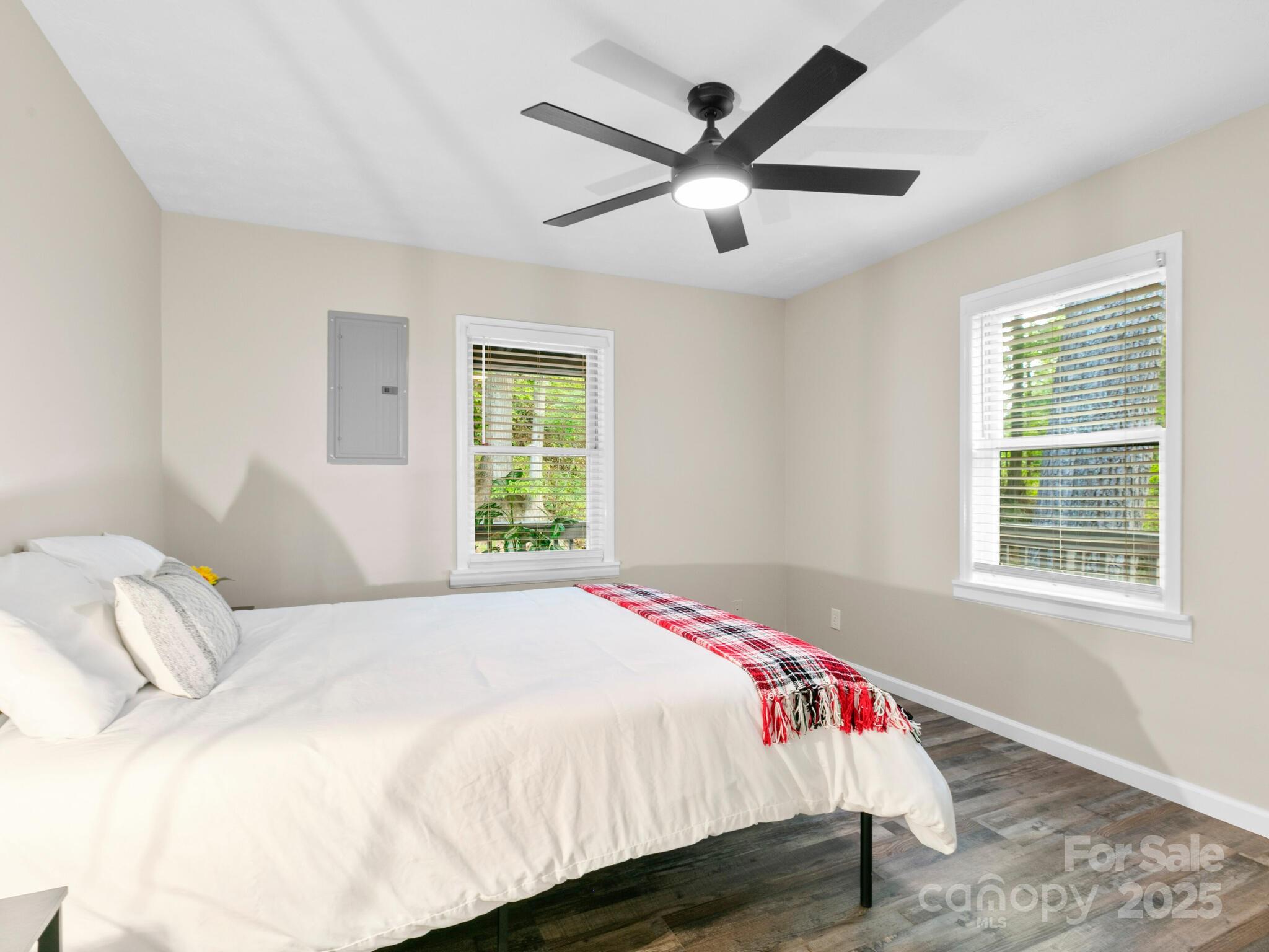 LAKE JUNALUSKA ASSEMBLY - Residential