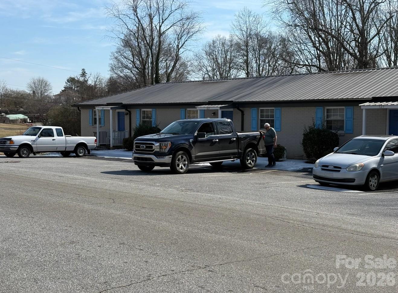 120, 121, 128 Cedar Avenue