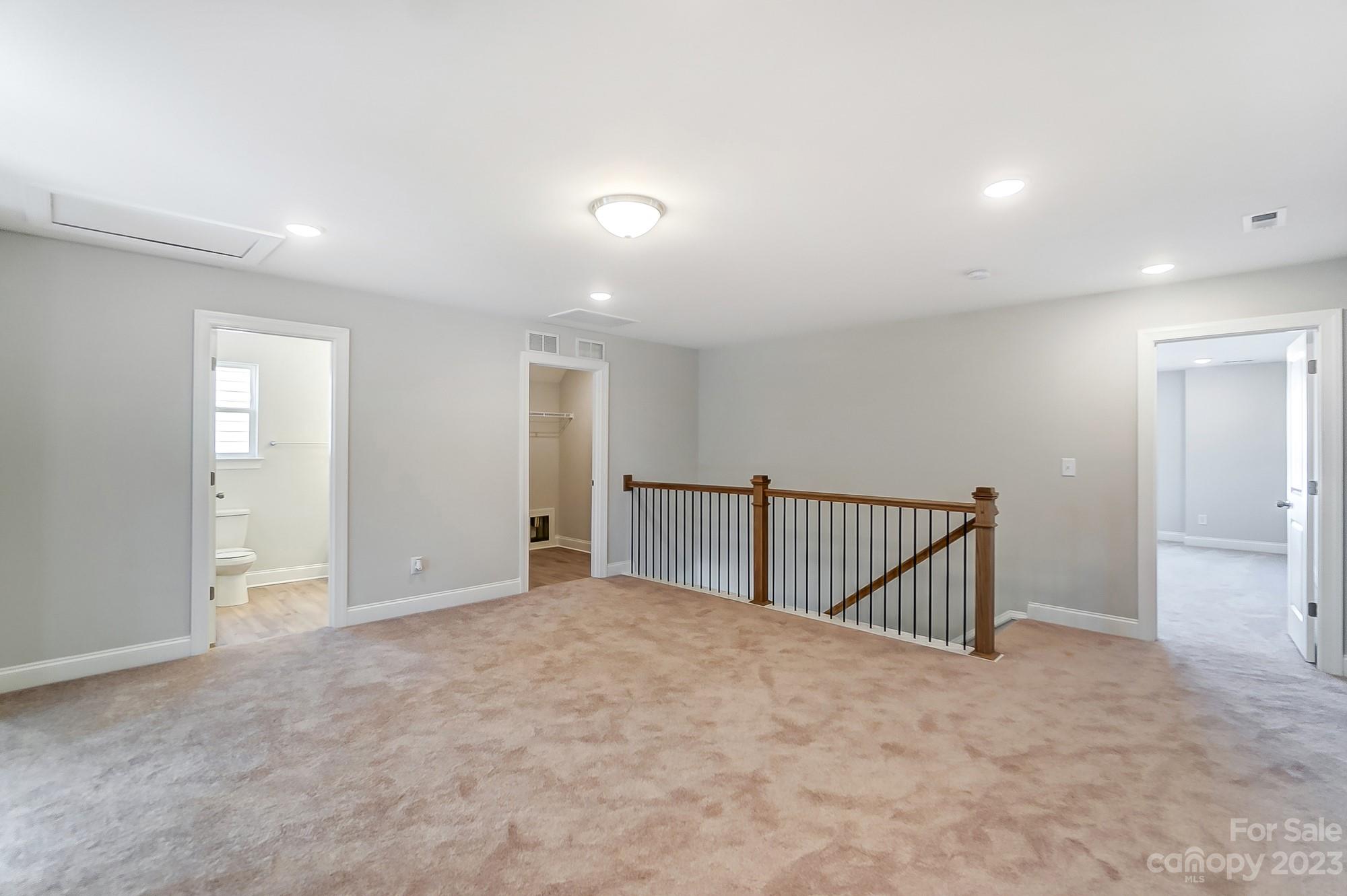 Harrisburg Village - Residential