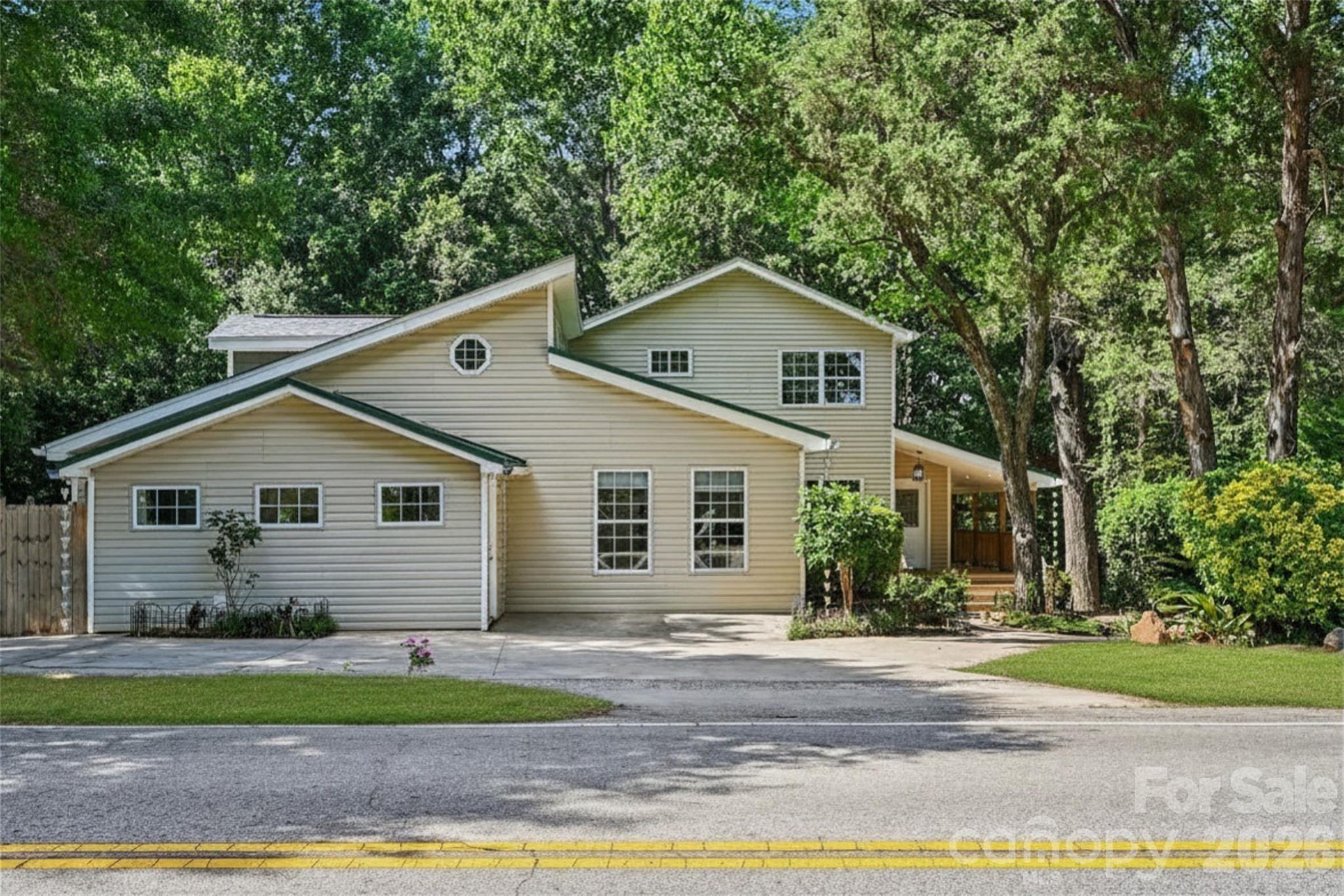 1516 Hensley Road