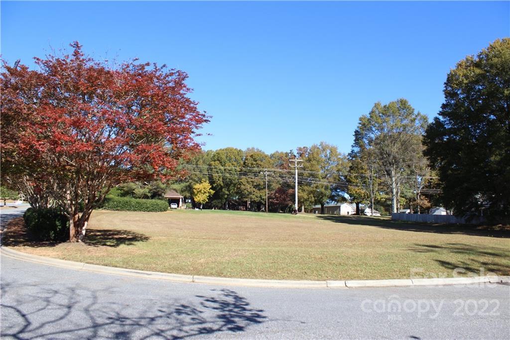 9B & 9C Main Avenue W