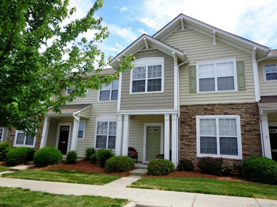 Welcome to Fieldstone!  A beautifully maintained neighborhood of townhomes nestled in the heart of Fort Mill near the YMCA, dining, entertainment and 1-77.  Close to Charlotte.  This lovingly cared for and tastefully decorated 3 bedroom home is ready for you!  The master suite features high cathedral ceilings.  Large kitchen overlooks formal dining area with fenced in patio for your outdoor entertaining!