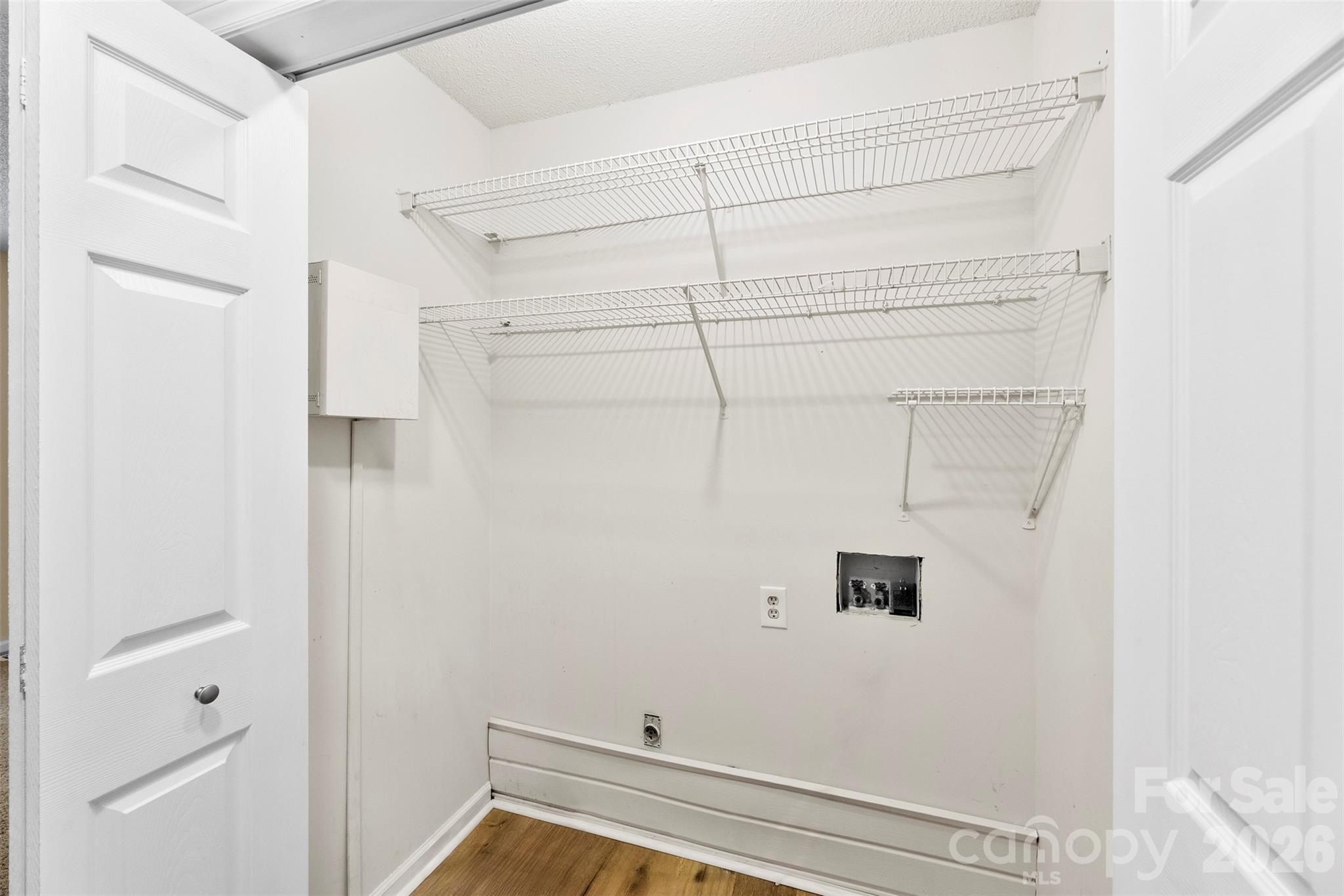 240 Old Limestone Road E