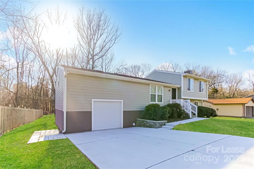 Welcome to your dream home! Step inside this pet-friendly home featuring modern finishings and a layout designed with functionality in mind. Enjoy the storage space found in the kitchen and closets as well as the spacious living areas and natural light throughout. Enjoy outdoor living in your yard, perfect for gathering, relaxing, or gardening! Take advantage of the incredible location, nestled in a great neighborhood with access to schools, parks, dining and more. Don't miss a chance to make this house your next home! Beyond the home, experience the ease of our technology-enabled maintenance services, ensuring hassle-free living.