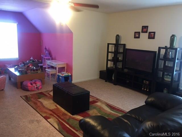 Leslie Brooke - Residential