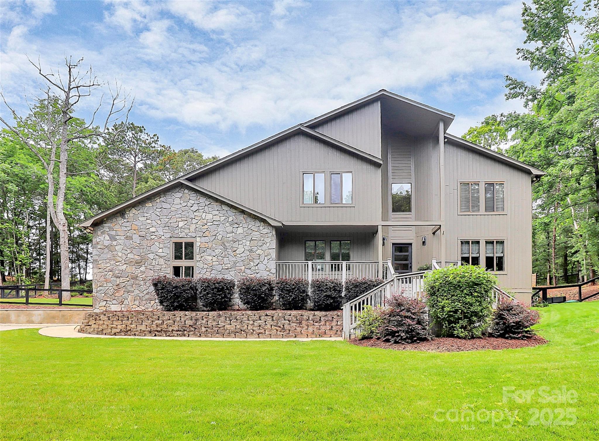 9423 Man O War Road