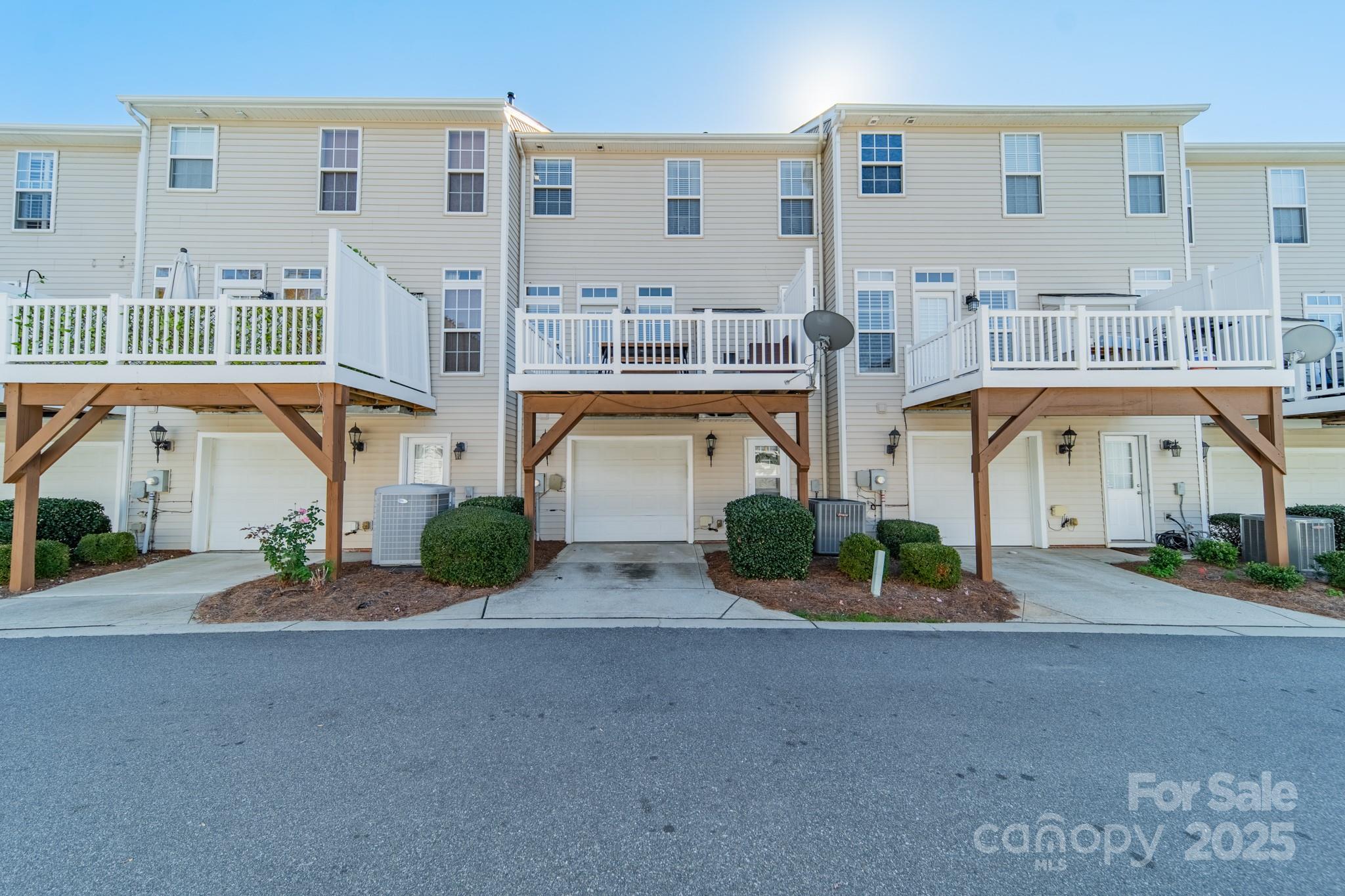 20559 Harbor View Drive