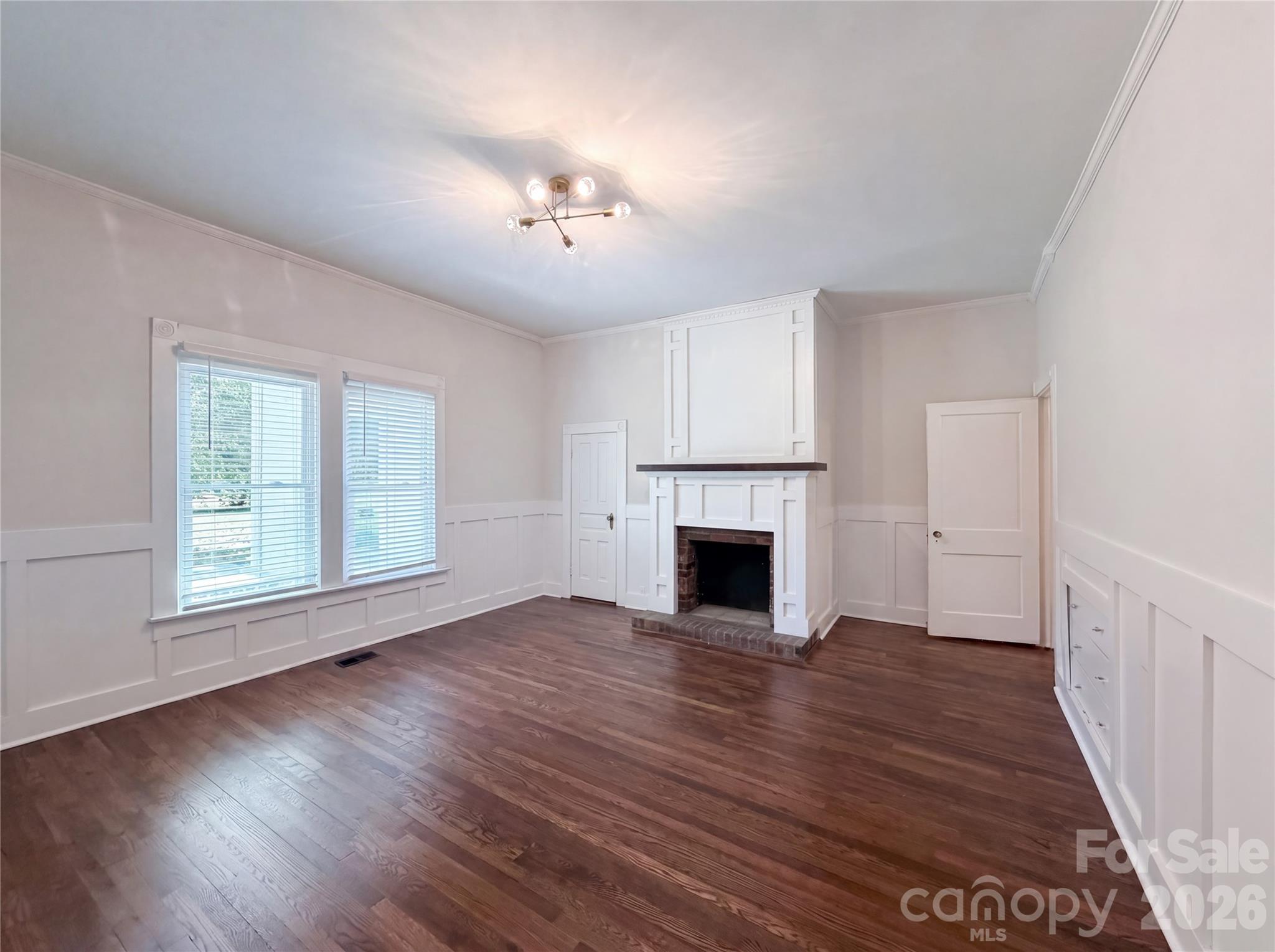 329 W Mclelland Avenue