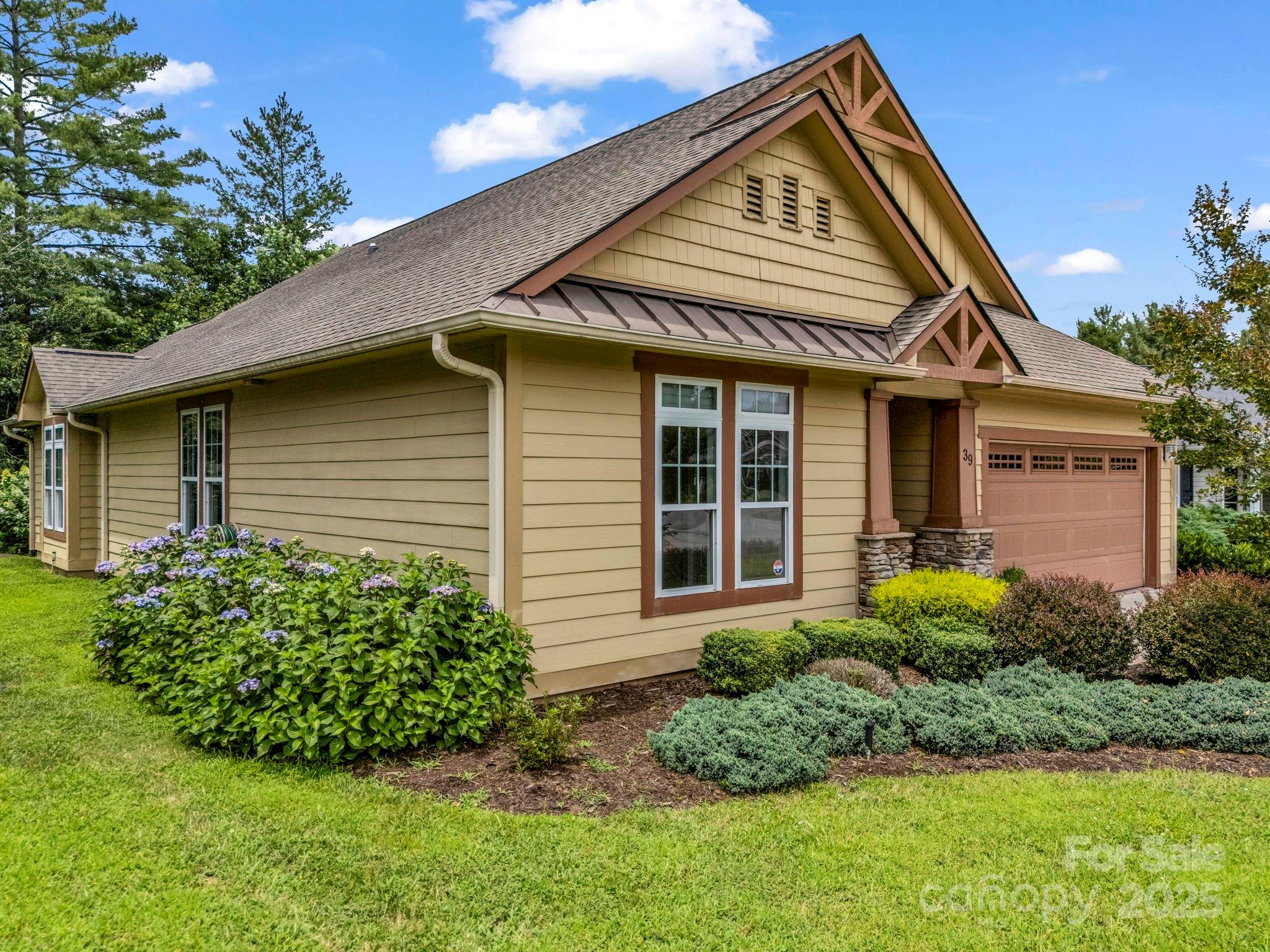 39 Creekwalk Lane