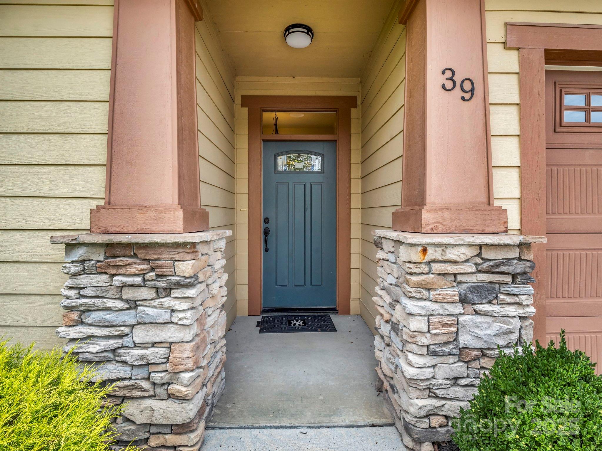 39 Creekwalk Lane
