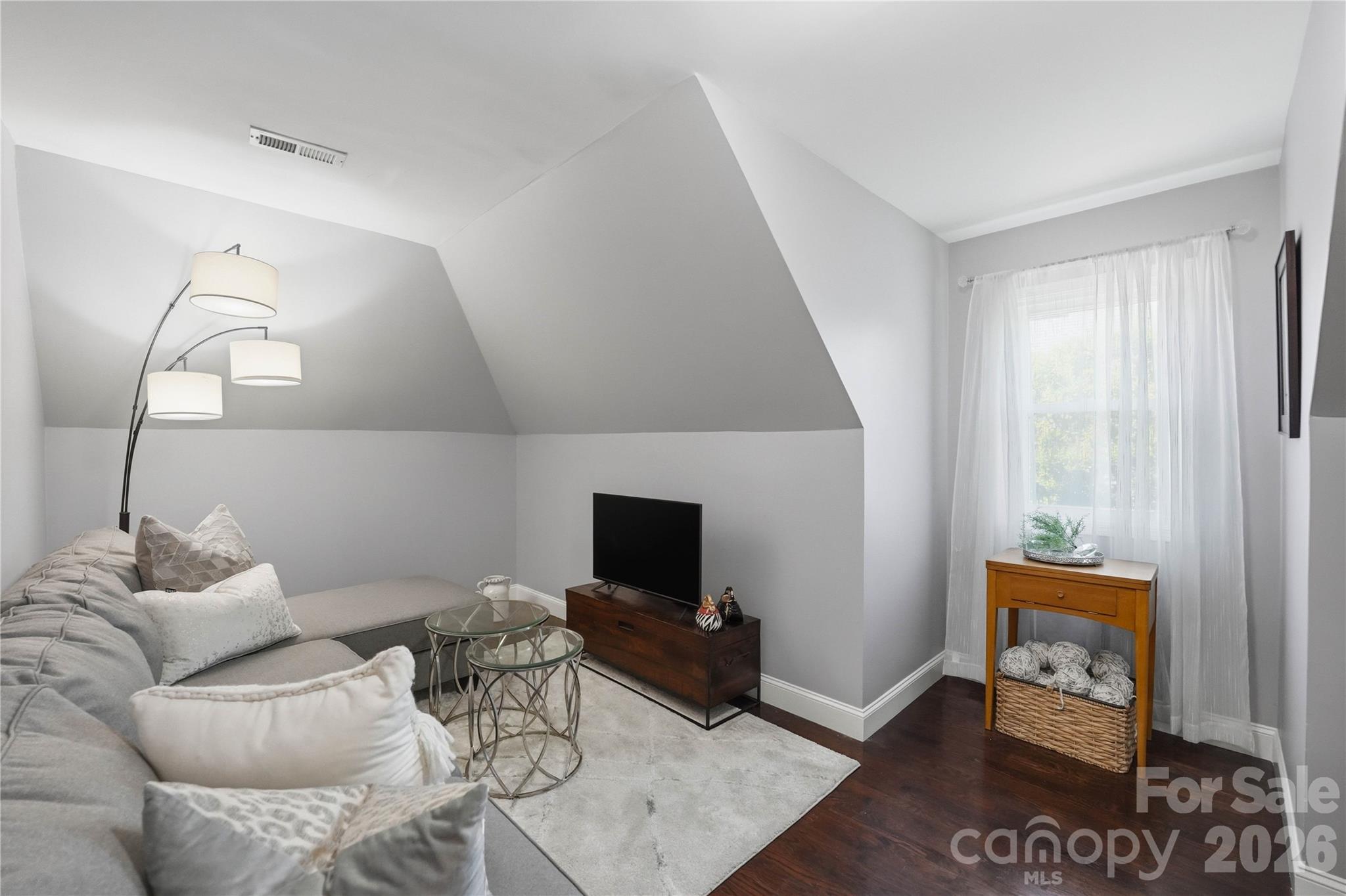 The Peninsula - Residential