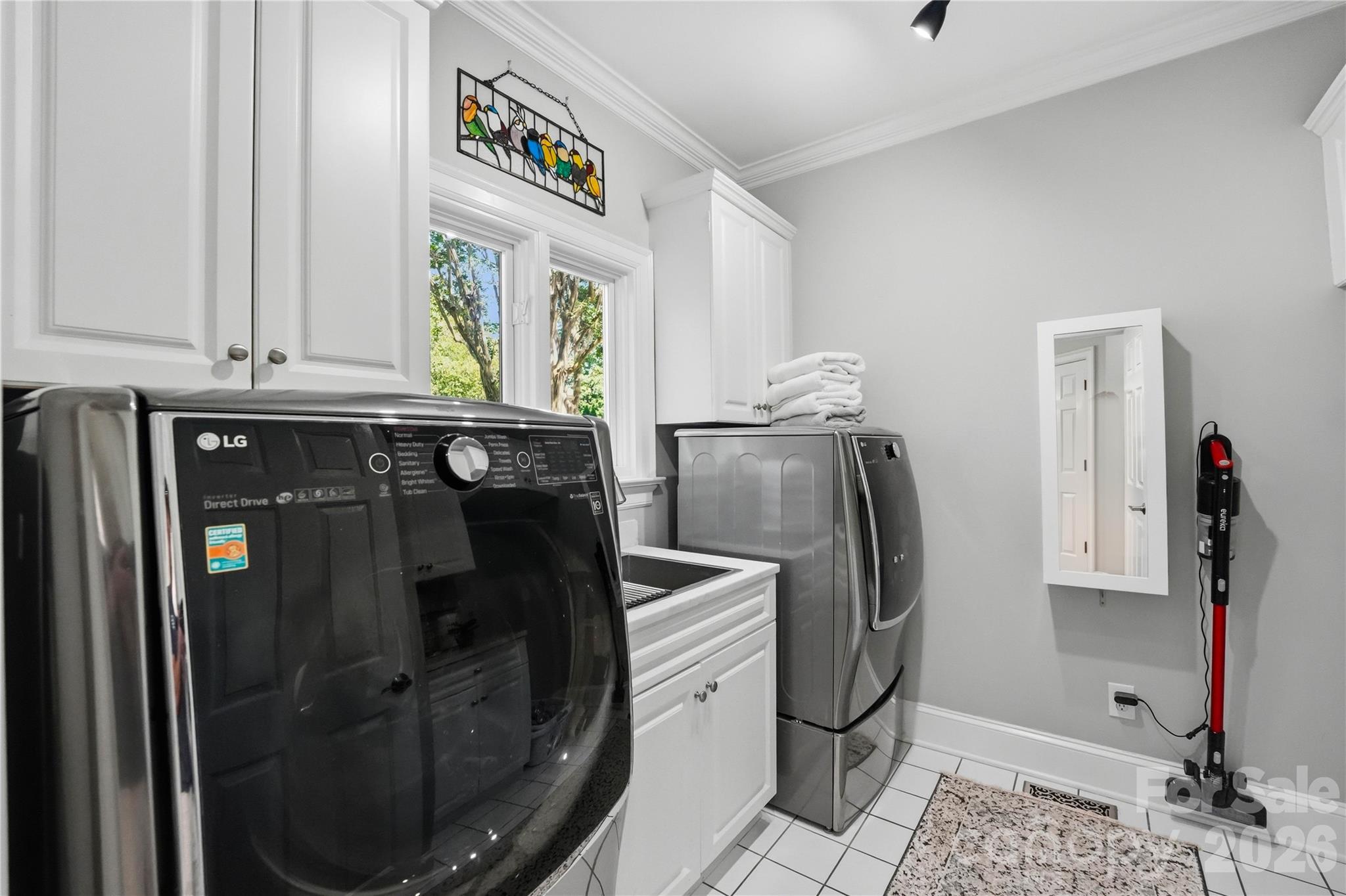 The Peninsula - Residential