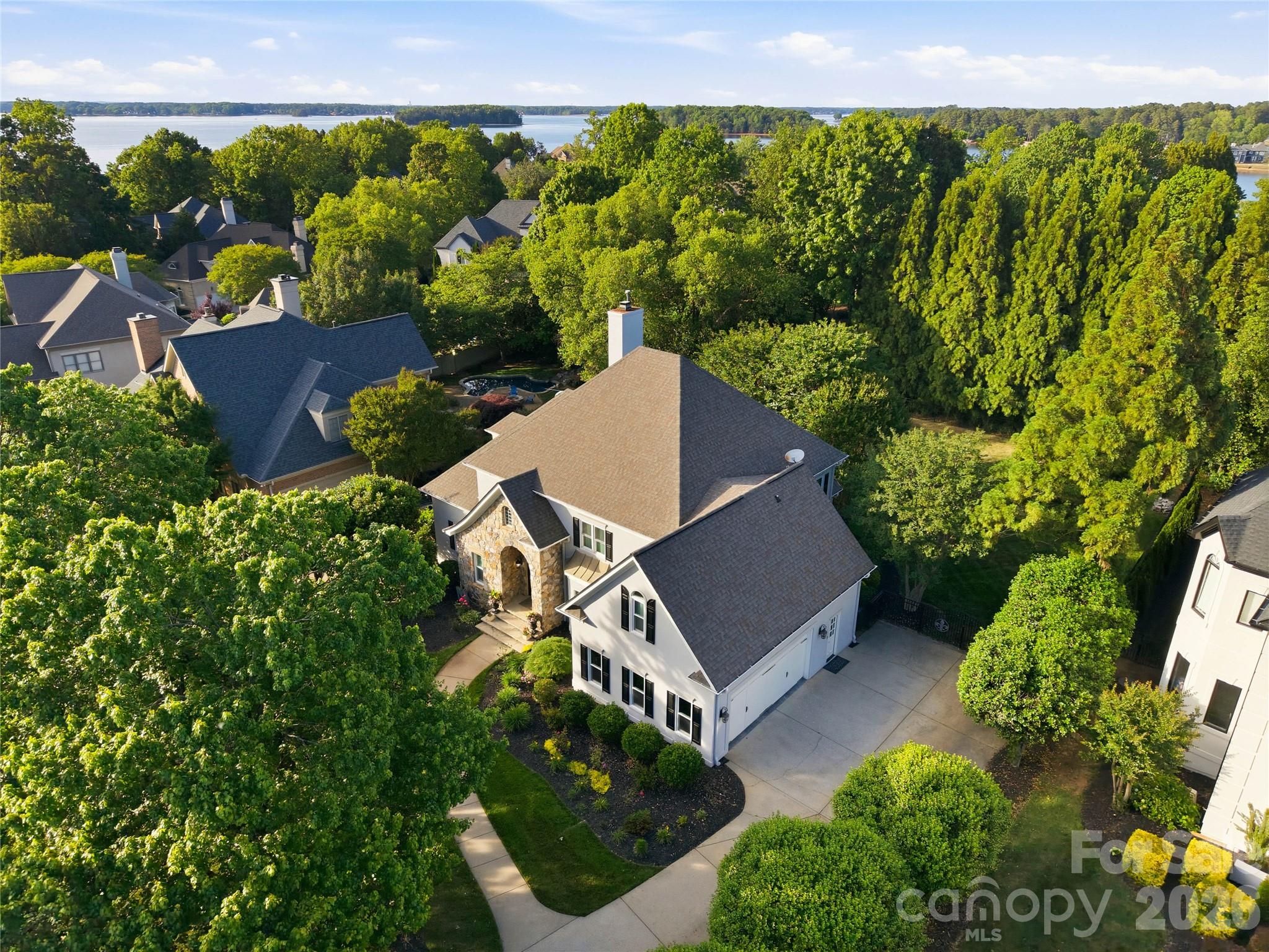 The Peninsula - Residential