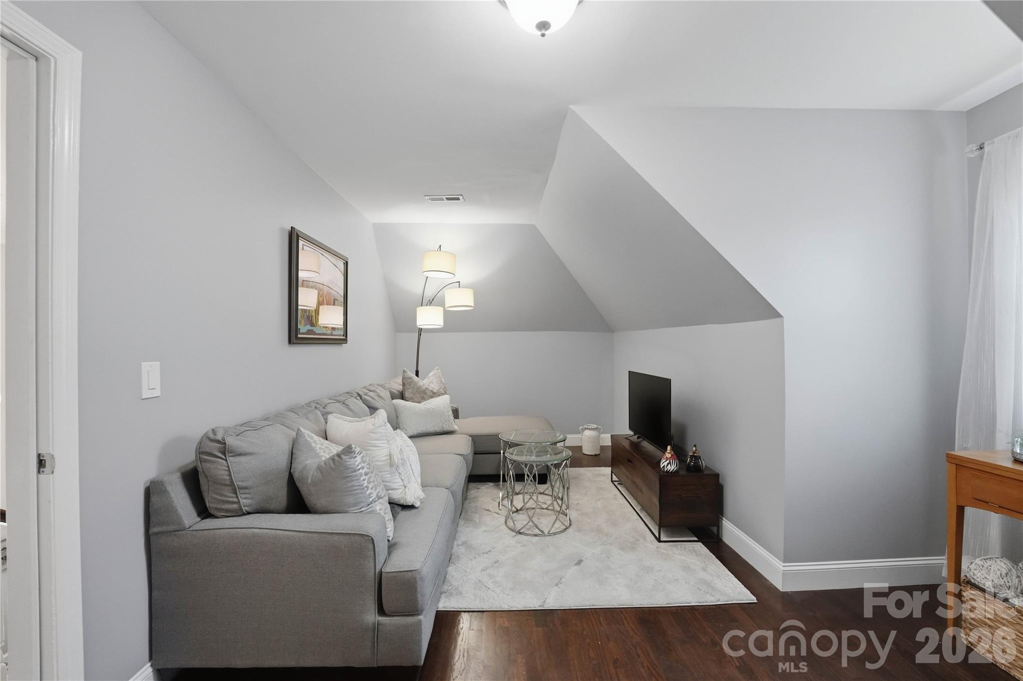 The Peninsula - Residential