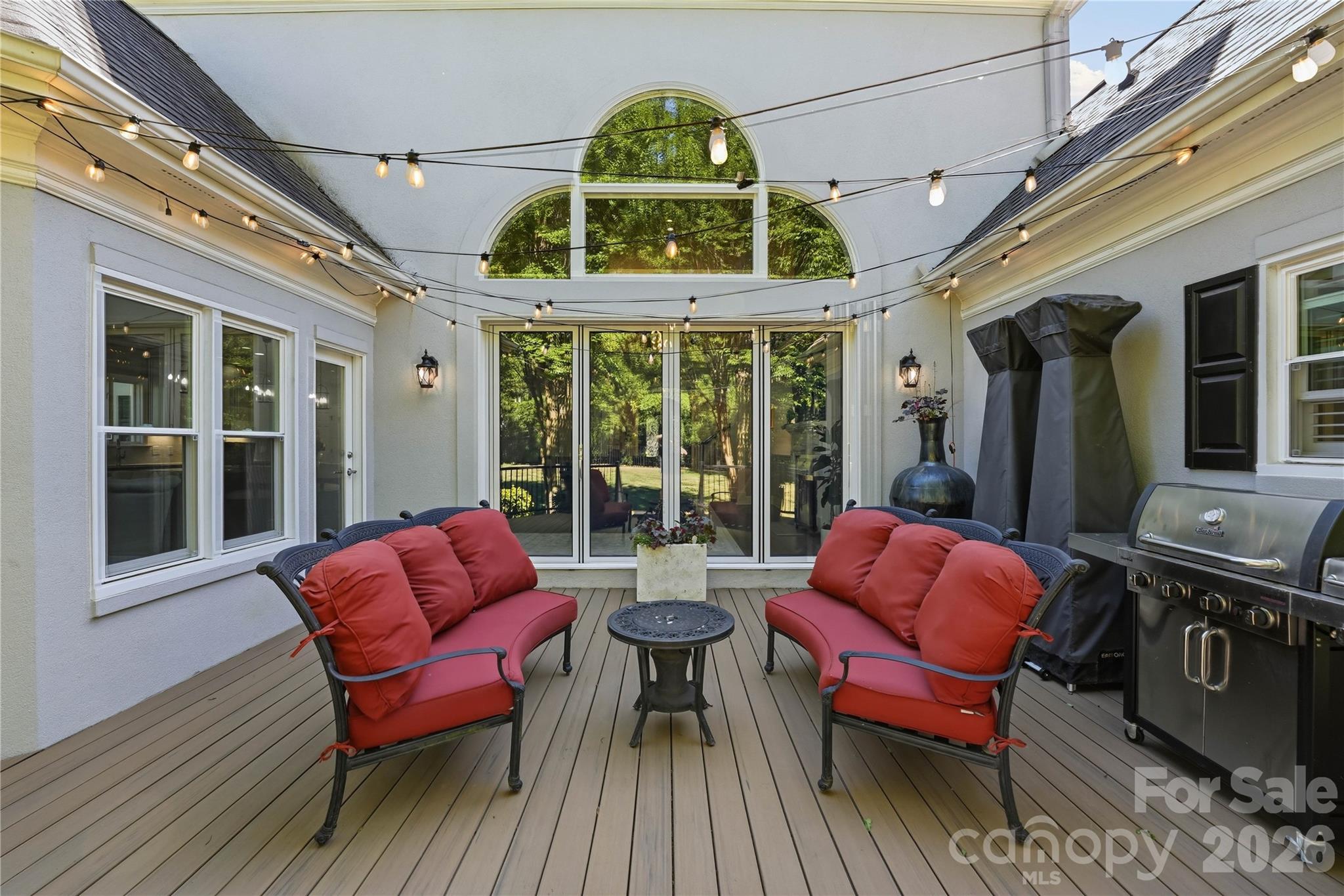 The Peninsula - Residential